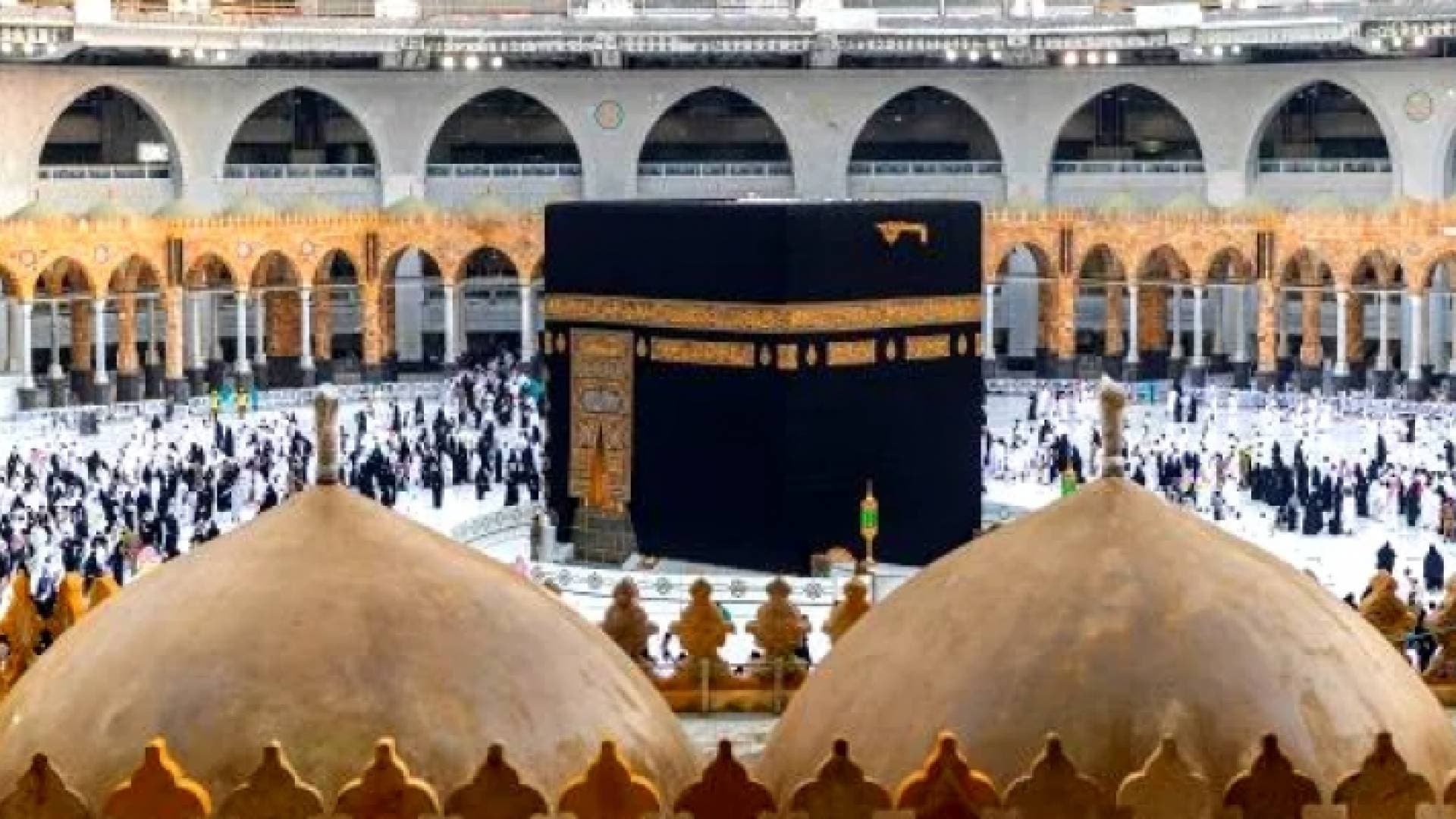 السعودية تدرس عدم السماح للوافدين بأداء مناسك الحج