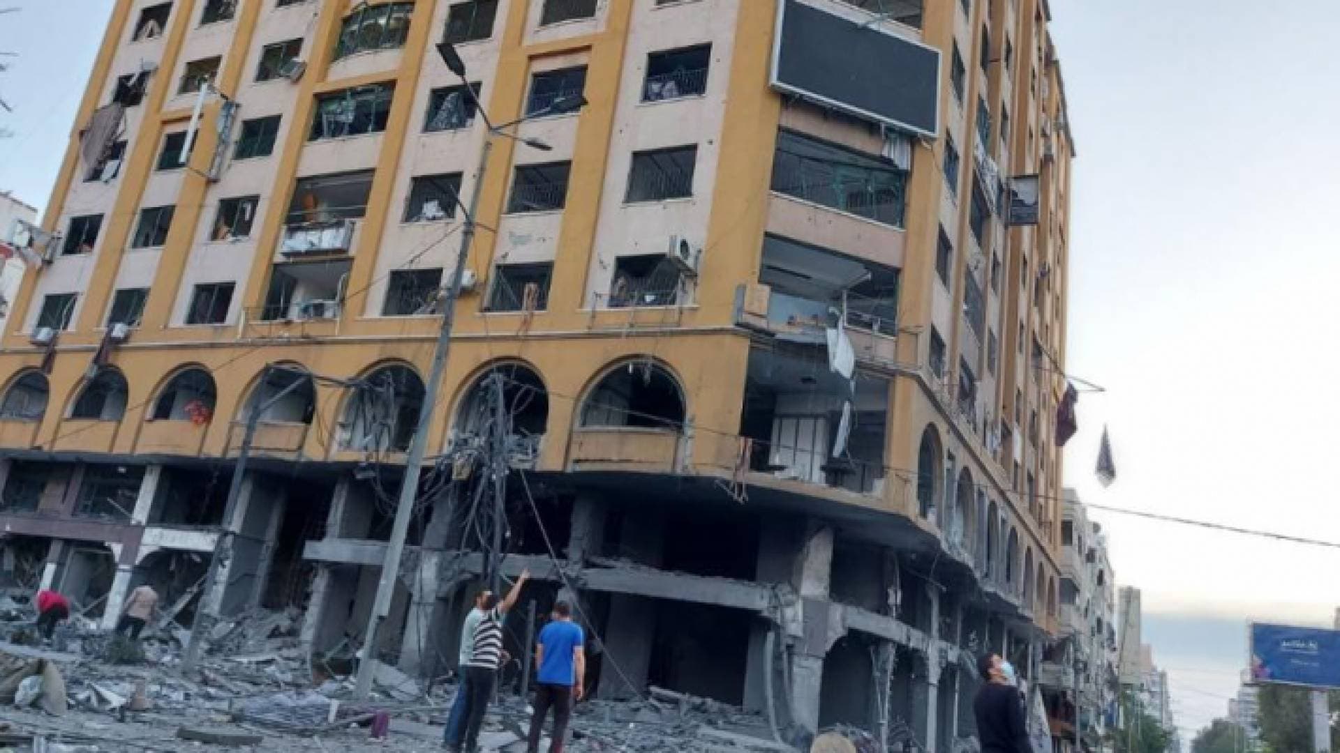 ماذا علق مالك برج الجوهرة في غزة الذي دمره الاحتلال الإسرائيلي؟