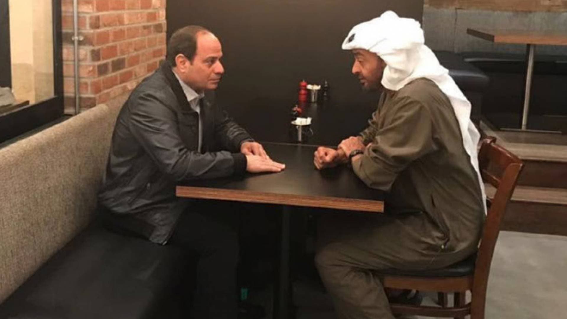 بن زايد يؤكد للسيسي استعداد الإمارات للحفاظ على التهدئة في غزة