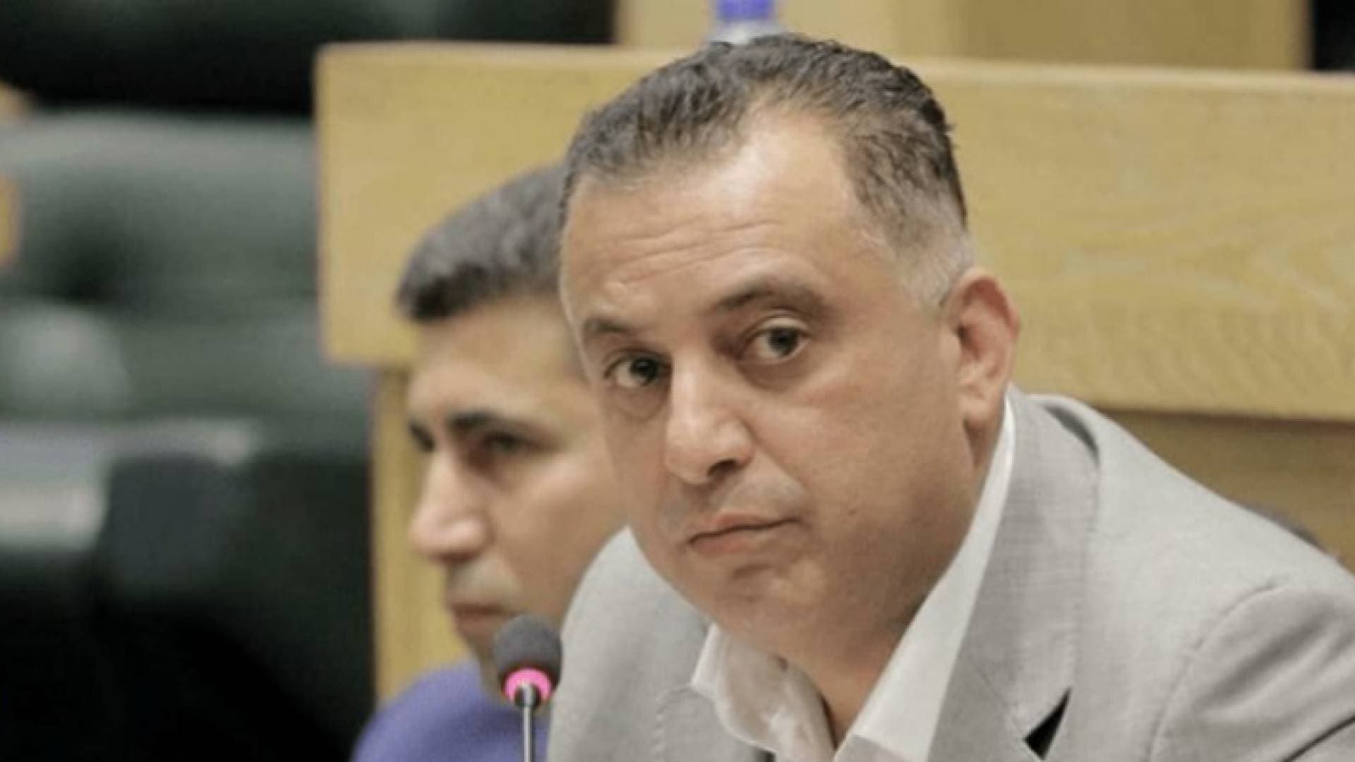 الظهراوي لزواتي: روايتكم في حادثة انقطاع الكهرباء أكثر من روايات نجيب محفوظ - فيديو