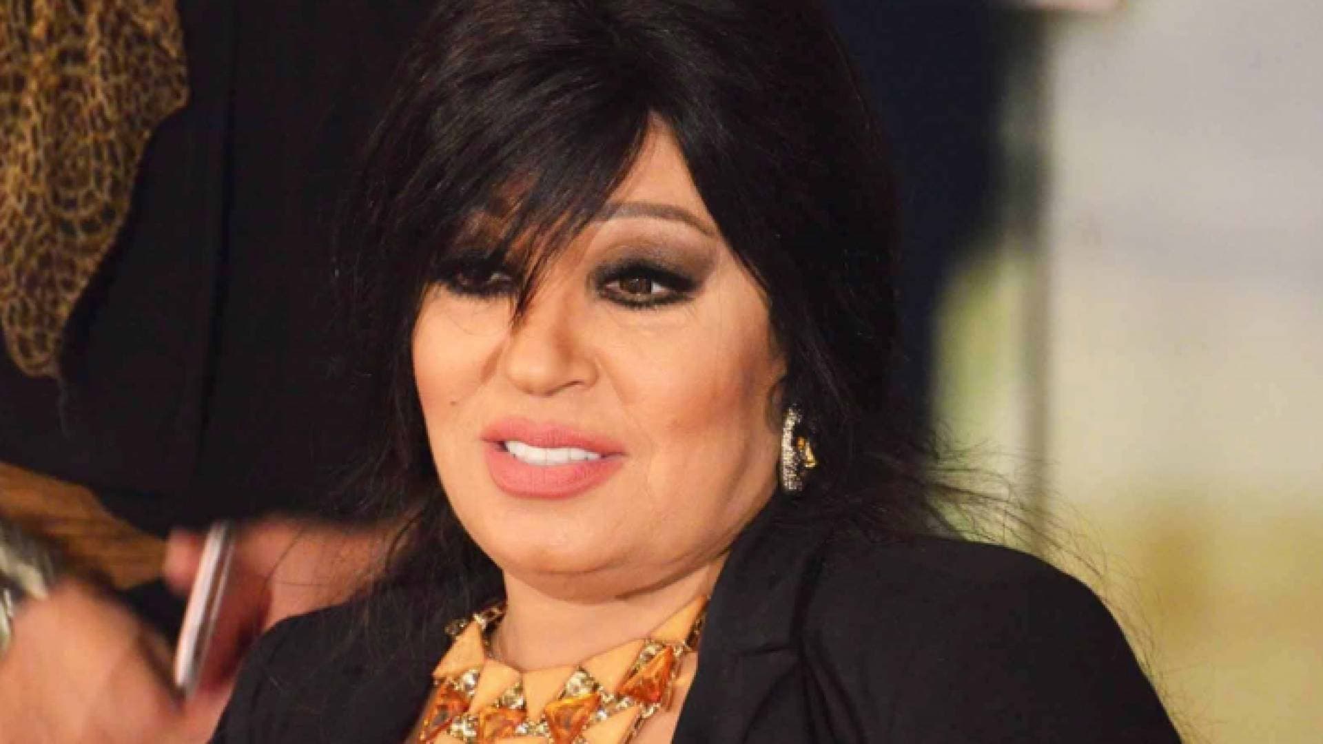 فيفي عبده تكشف تطورات حالتها الصحية بعد الإبرة الخاطئة