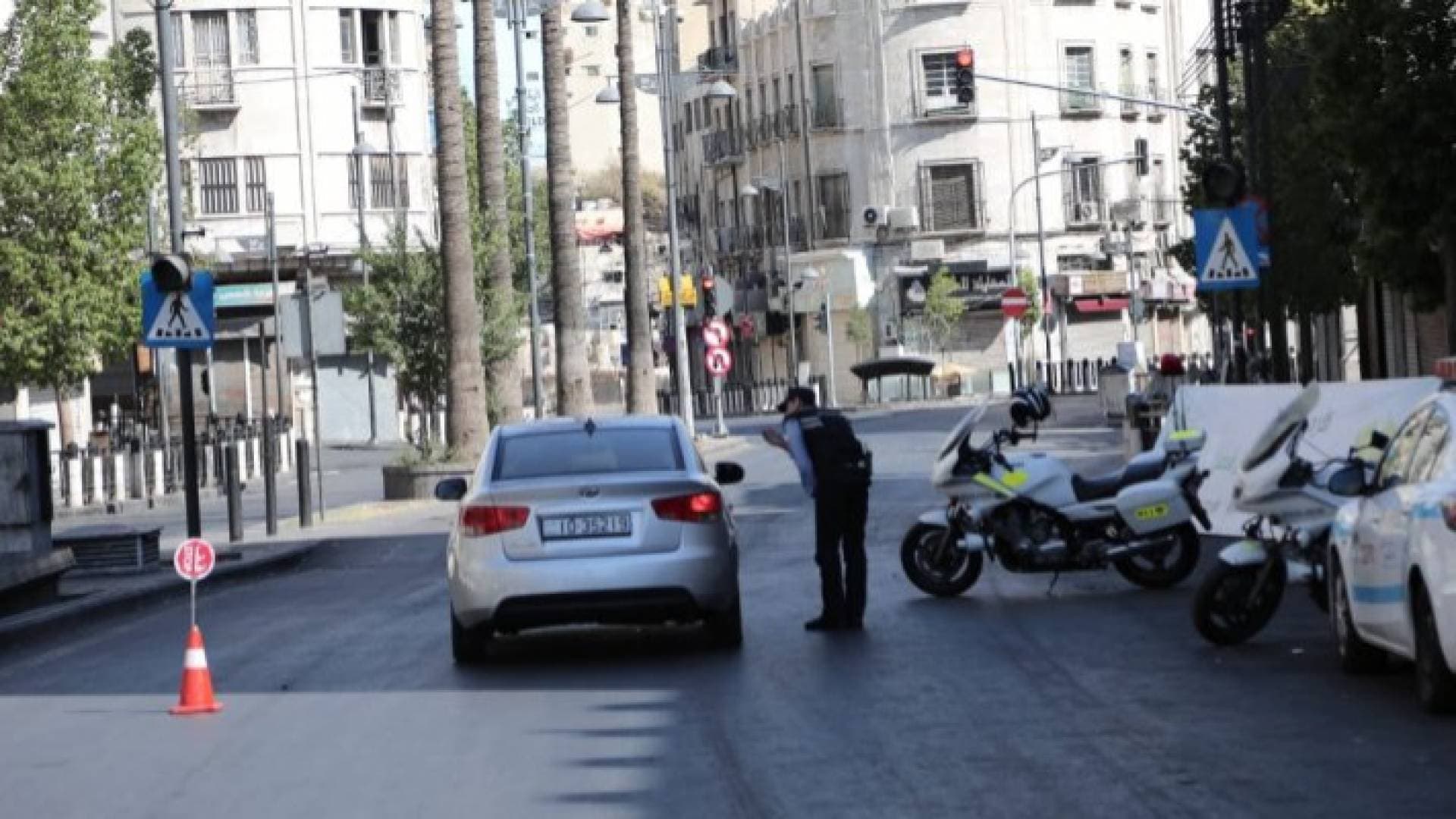 الخصاونة يصدر البلاغ رقم ٣٨ الذي يسمح لمن تلقى المطعوم بالتجول