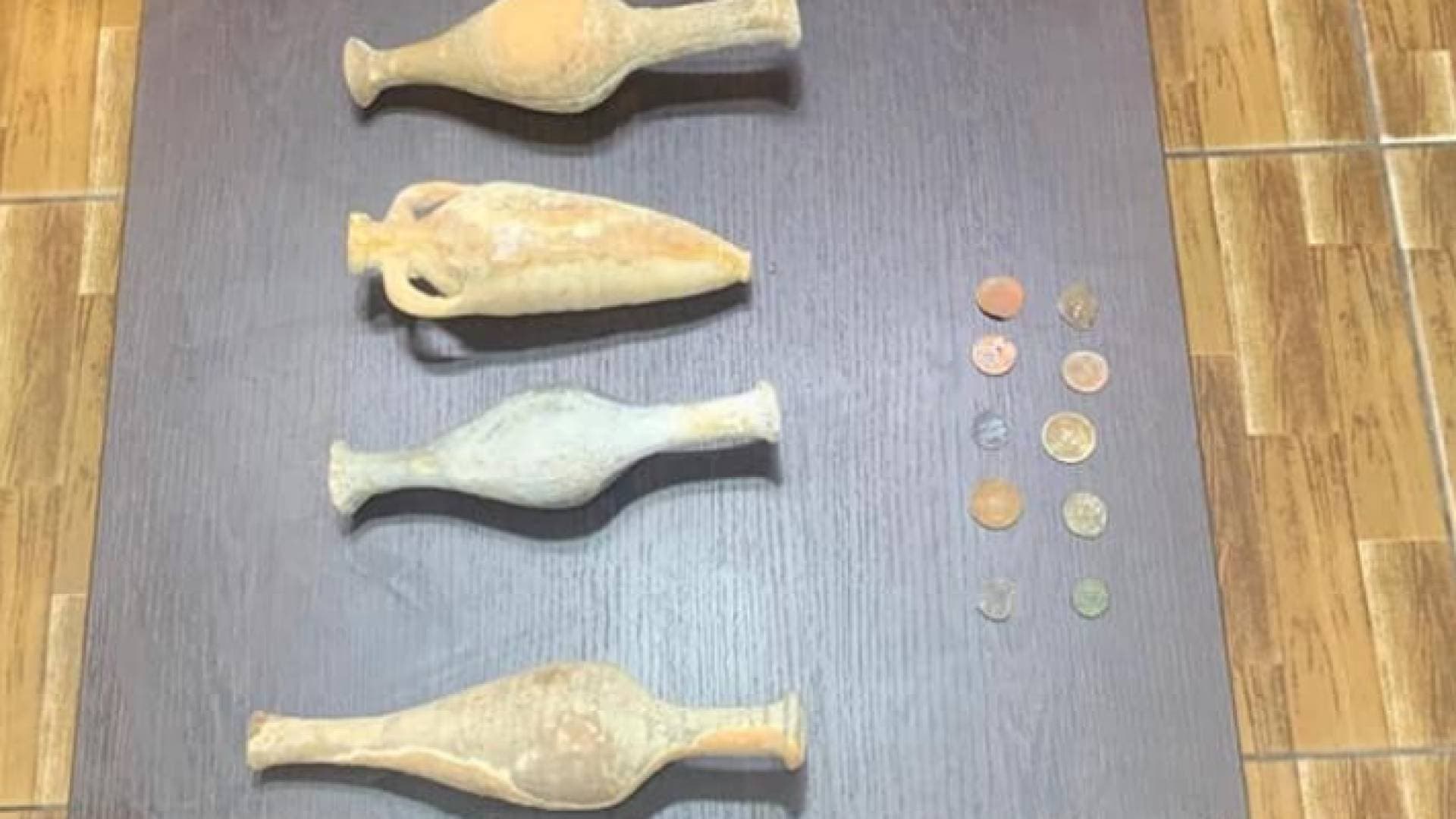 ضبط شخصين بحوزتهما قطع أثرية عرضت للبيع بربع مليون دينار