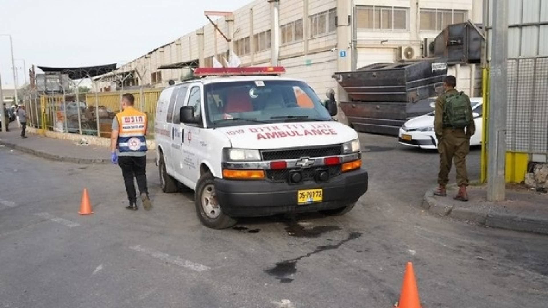 عملية طعن واصابة شرطيين إسرائيليين في جفعات زئيف بالقدس