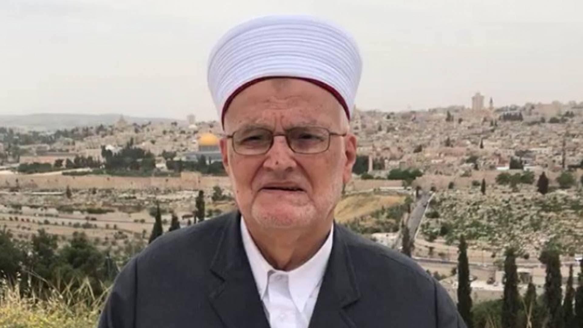الشيخ عكرمة صبري يدعو الفلسطينيين لشد الرحال للأقصى والرباط فيه