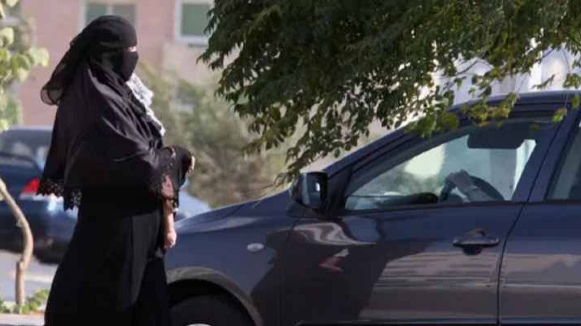 التنمية: متسولة تحاول تقديم رشوة مالية لكوادر مكافحة التسول لعدم ضبطها