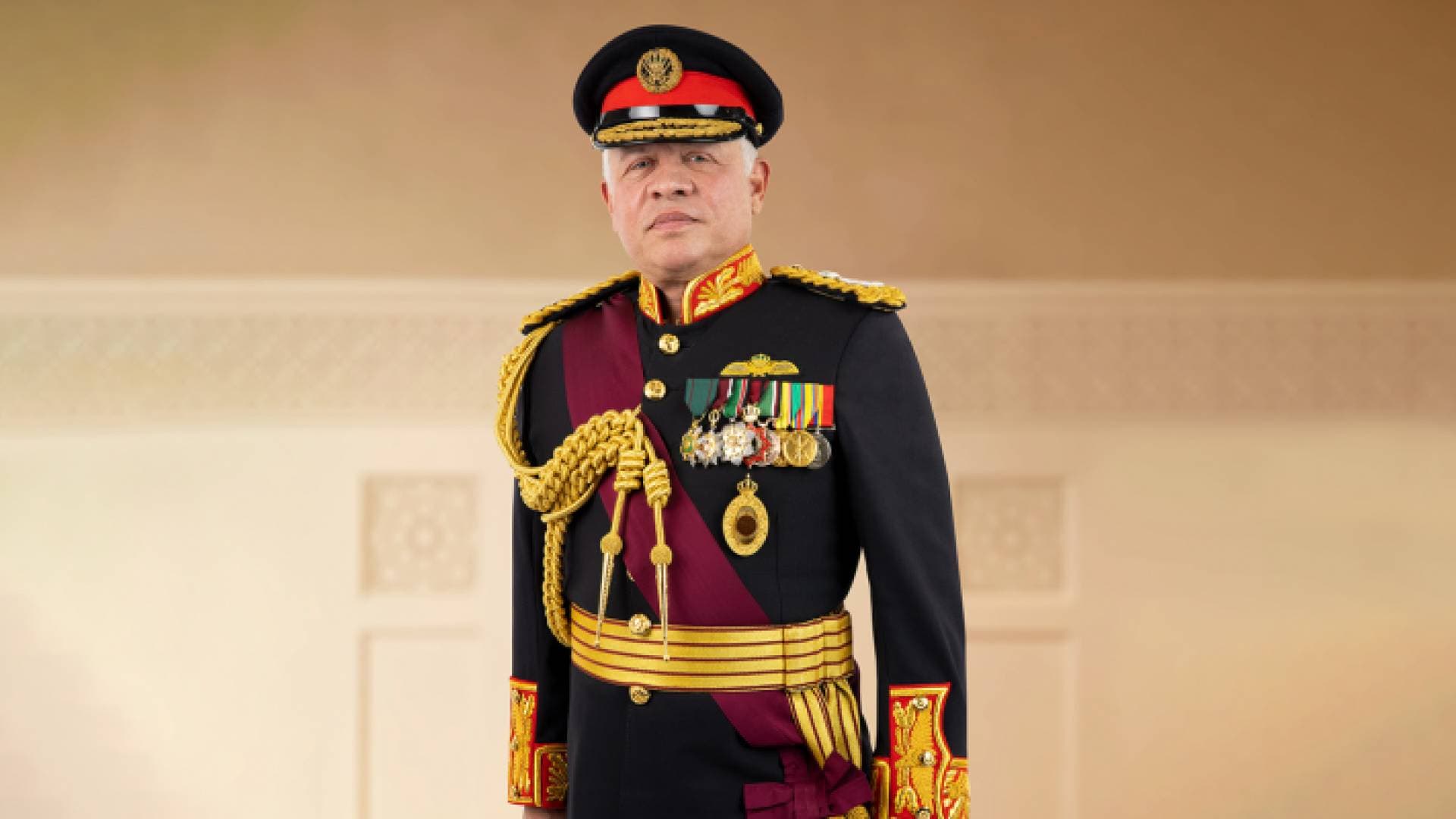 الديوان الملكي يهنئ الملك بمناسبة عيد الجلوس الثاني والعشرين