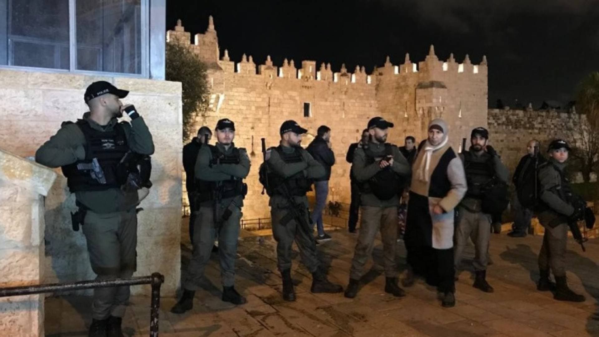 الاحتلال يدفع بتعزيزات بالضفة والقدس عشية "مسيرة الأعلام"