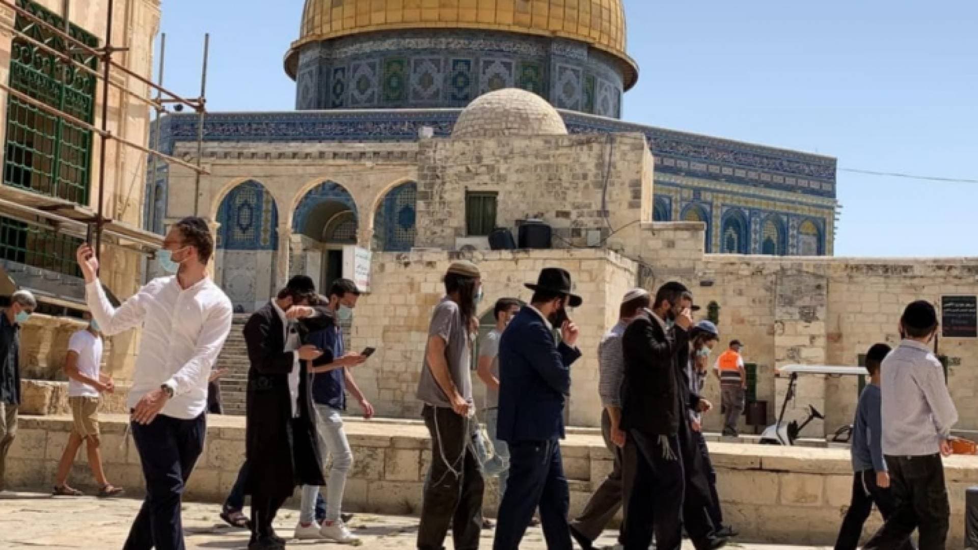مستوطنون يقتحمون المسجد الأقصى بقيادة عضو الليكود المتعصب يهودا غليك.. فيديو