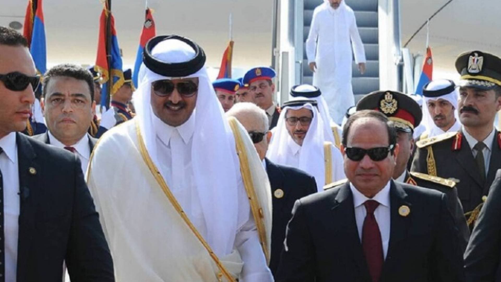 السيسي يدعو أمير قطر إلى زيارة مصر "في أقرب فرصة"