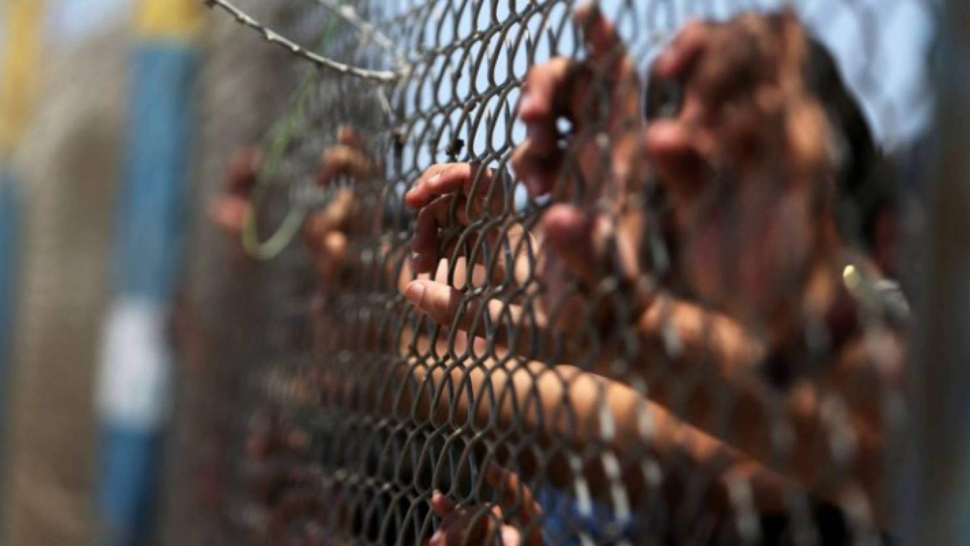 ٧ أسرى في سجون الاحتلال يواصلون الإضراب عن الطعام