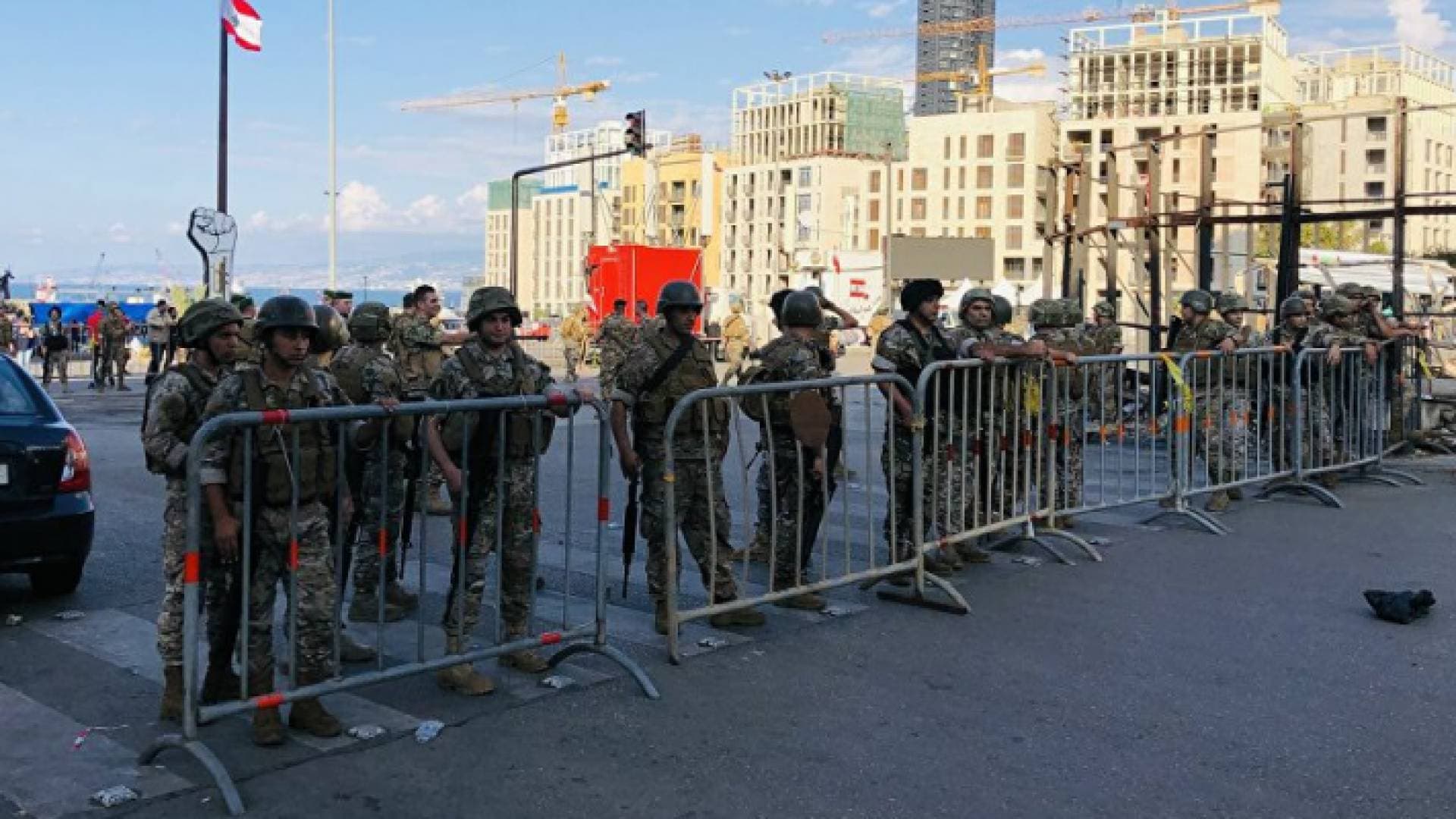 الجيش اللبناني يعلن توقيف شخصين وضبط مخزن ذخيرة في بيروت