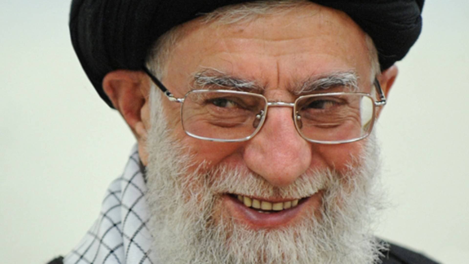 خامنئي يرى في الانتخابات انتصارا لإيران في مواجهة "دعاية العدو"