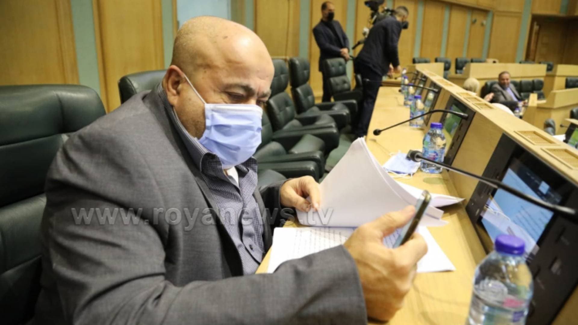 خليل عطيه يسأل الحكومة عن محاسبة الاحتلال الإسرائيلي لتسببها بحريق الأغوار