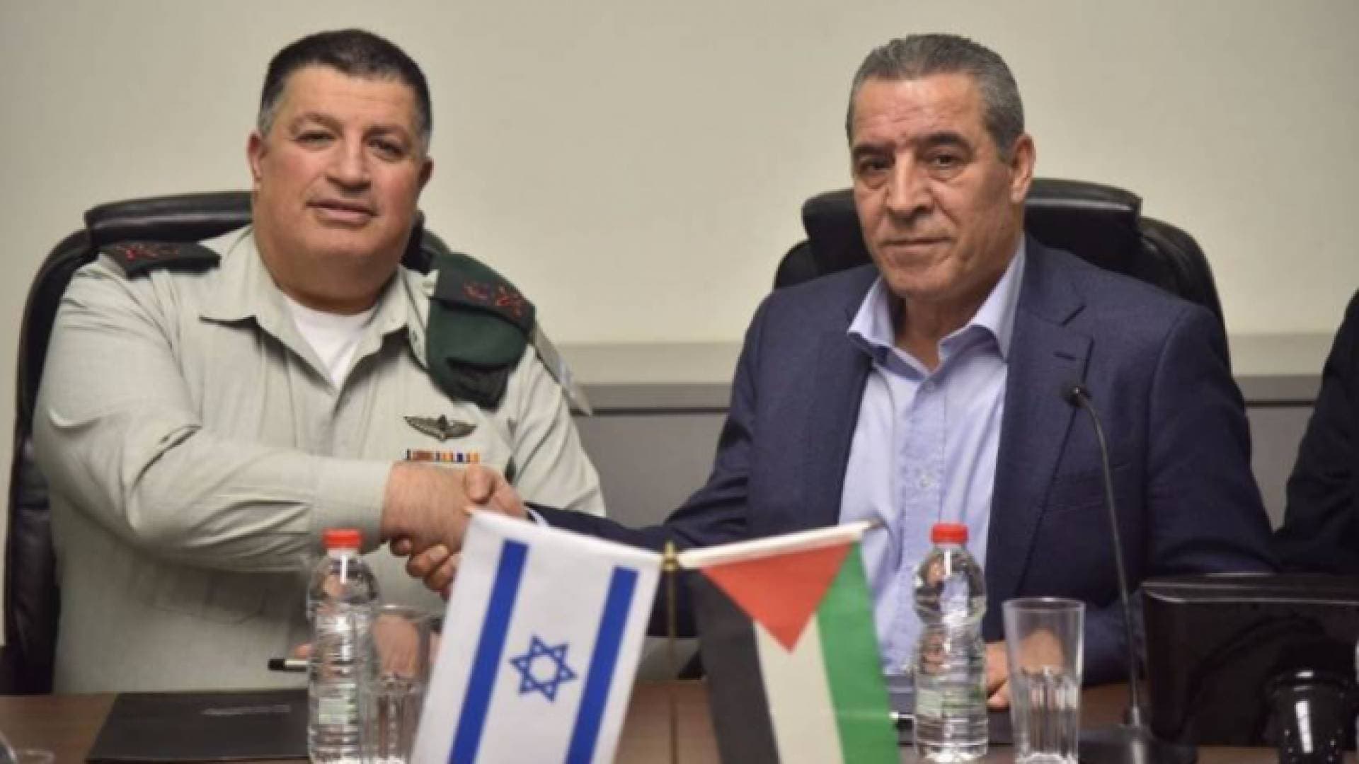 الصحة الفلسطينية تحمل الشيخ مسؤولية "فضيحة لقاحات فايزر" والأخير ينفي