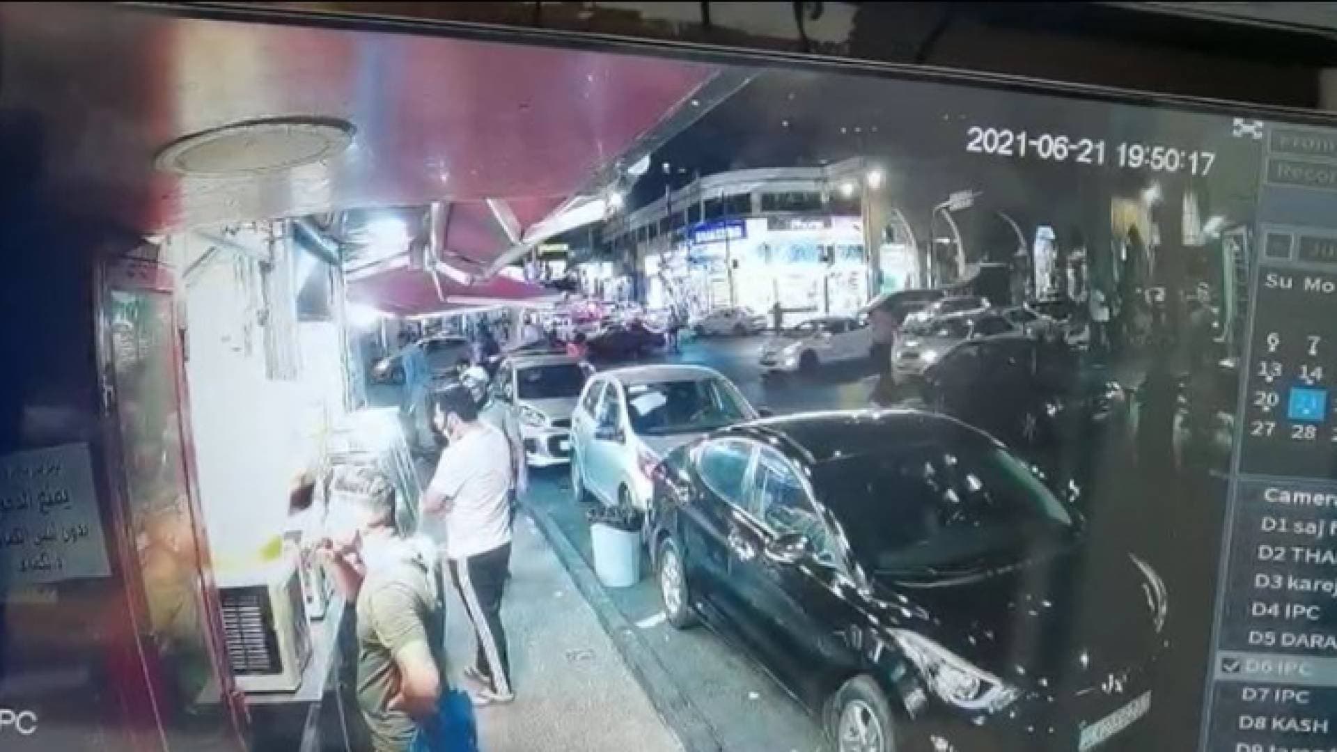 سائق يدهس شابا في وسط البلد بعمان - فيديو