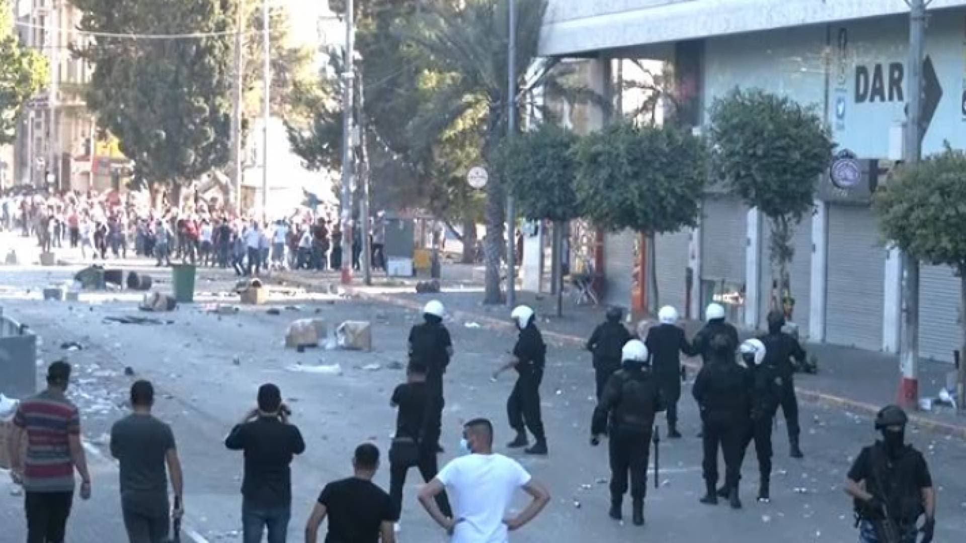 استياء فلسطيني من قمع الأجهزة الأمنية المتظاهرين - فيديو