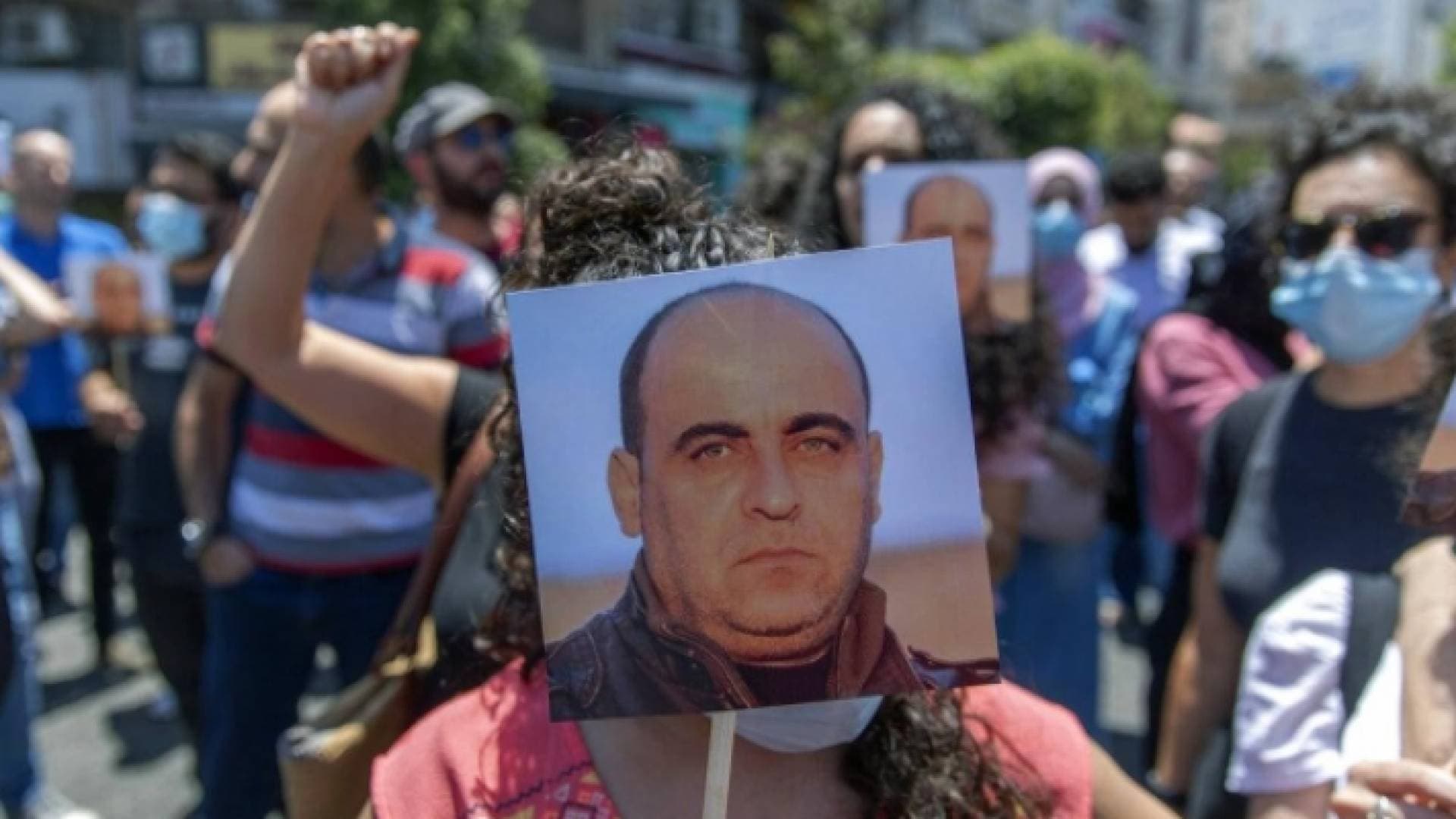 حزب فلسطيني ينسحب من الحكومة على خلفية اغتيال الناشط نزار بنات