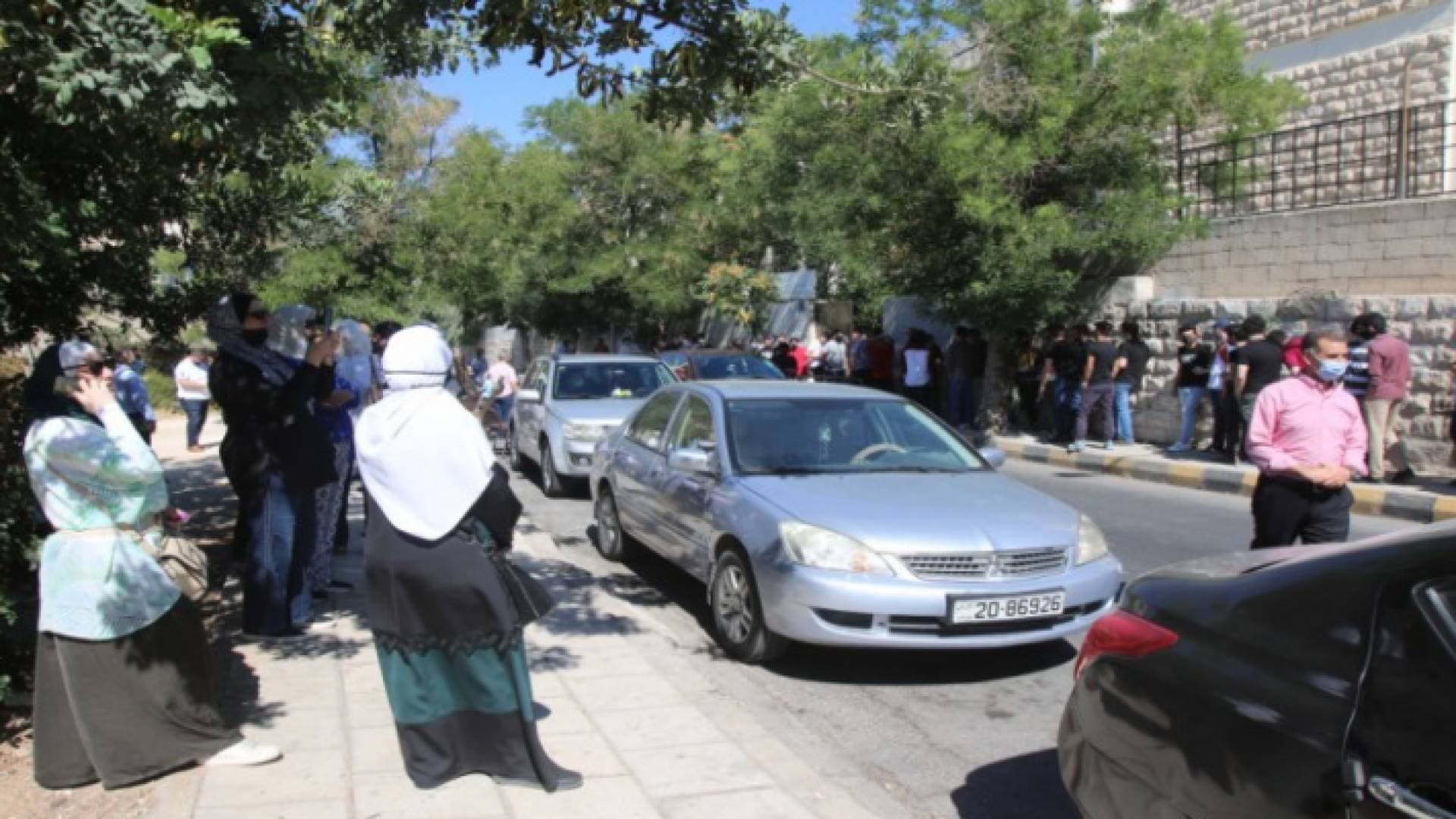 طلبة توجيهي يصفون امتحان الإنجليزي بالمتوسط إلى صعب - فيديو