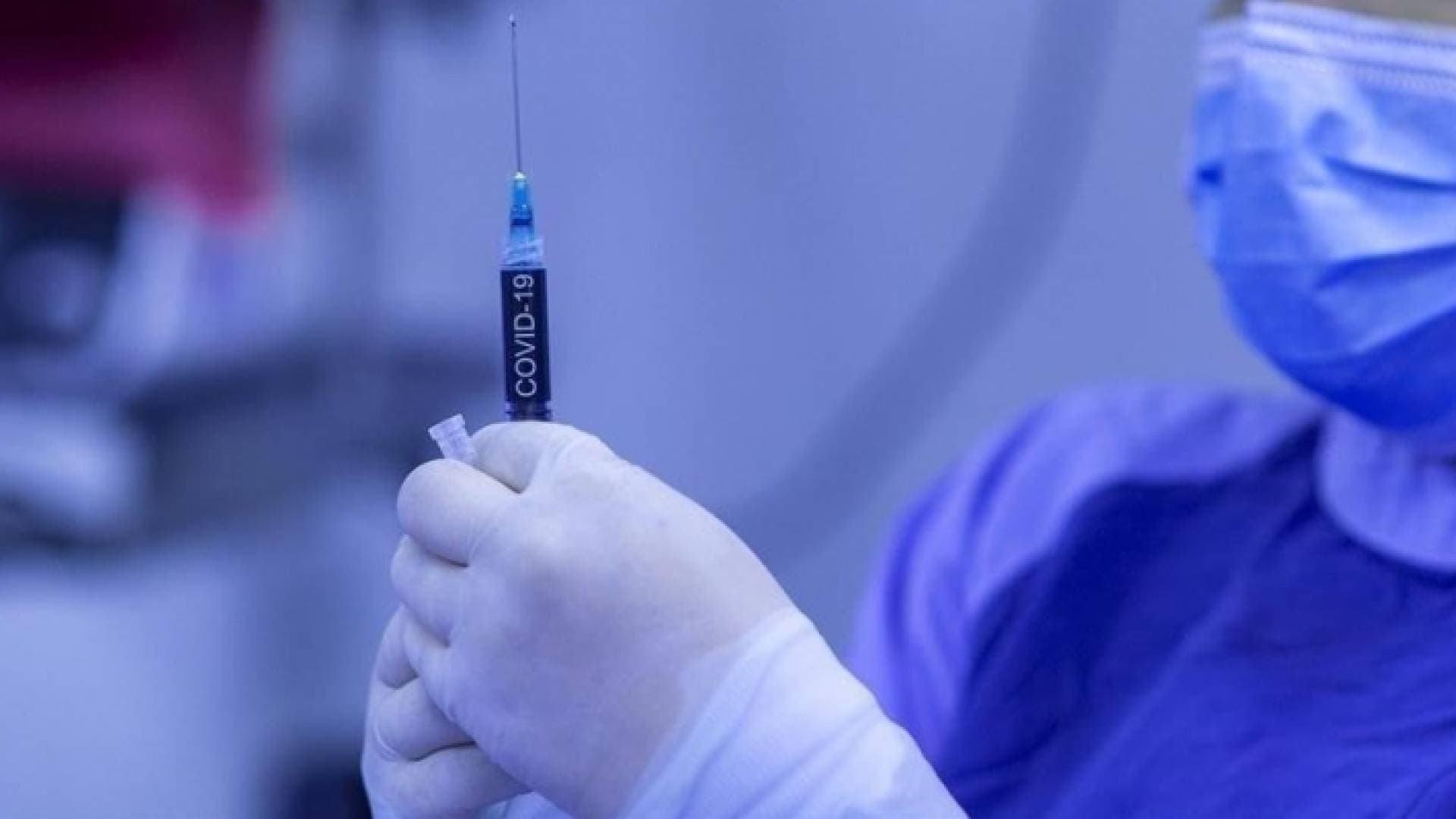 مهم من الحكومة حول إعطاء لقاح كورونا لمن بلغ سن ٤٠ عاما و١٧ عاما في الأردن
