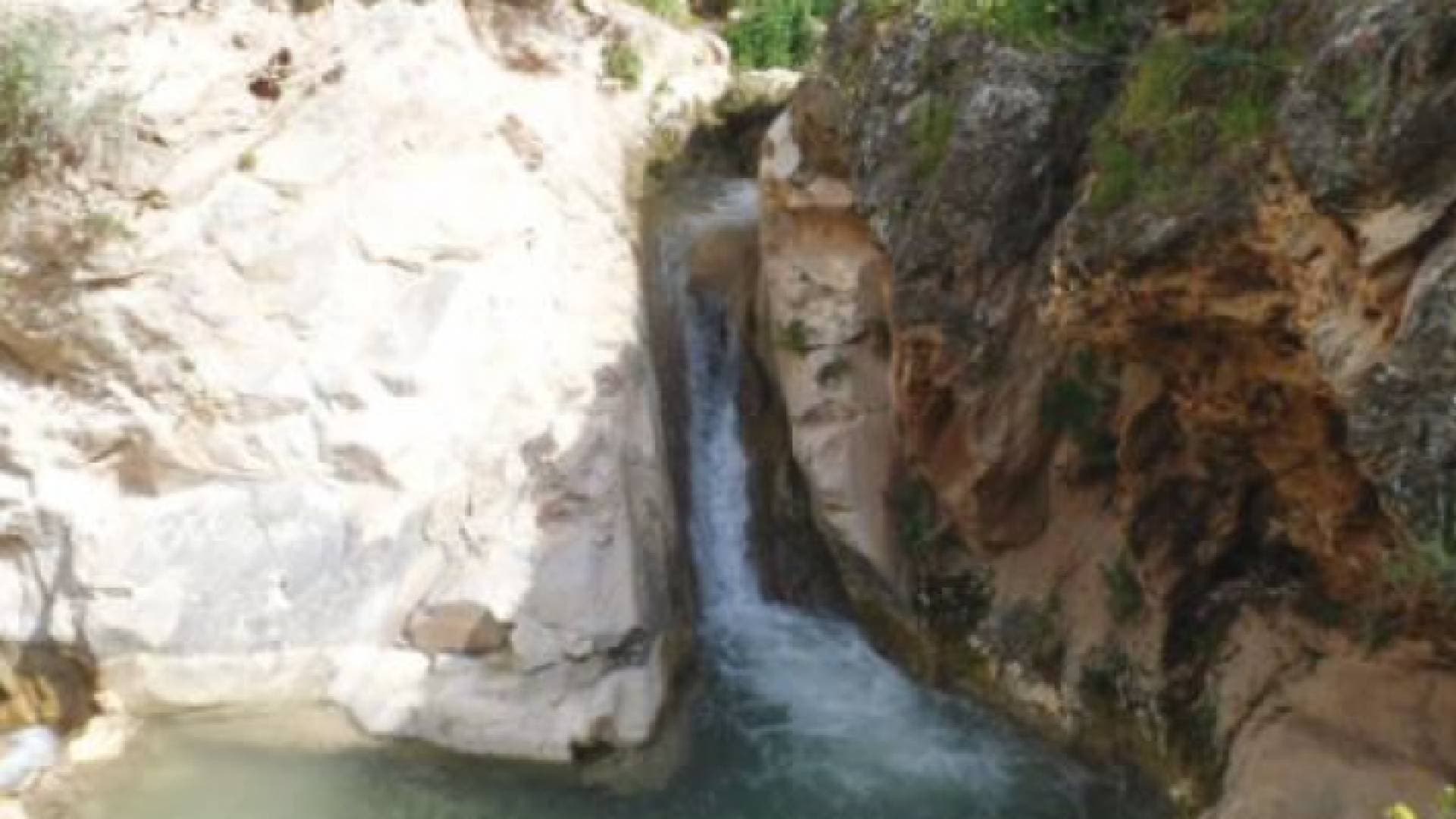 الجفاف و الإهمال و غياب الصيانة يهددون ببقاء عيون الماء في الكرك