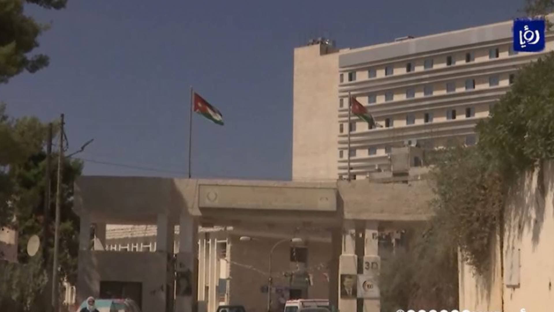 ٧ سنوات من العمل بتوسعة مستشفى الإيمان في عجلون.. والمواطن بالانتظار - فيديو