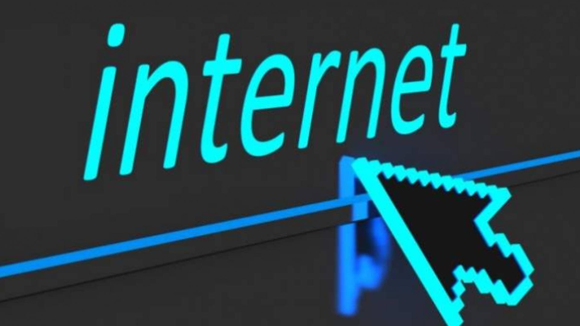 جائحة كورونا ترفع المنافسة بين تقنيات خدمات الإنترنت لاستقطاب المشتركين.. جرافيك