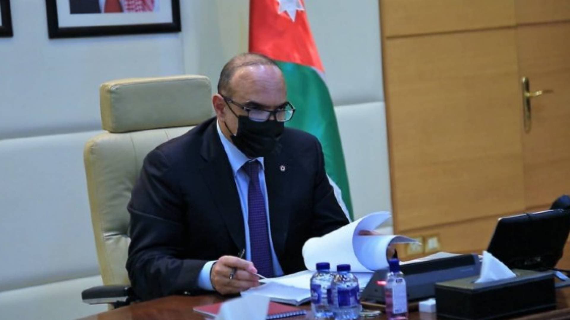 الخصاونة: تقديم أفضل الخدمات للأردنيين واجب الحكومة ومؤسساتها