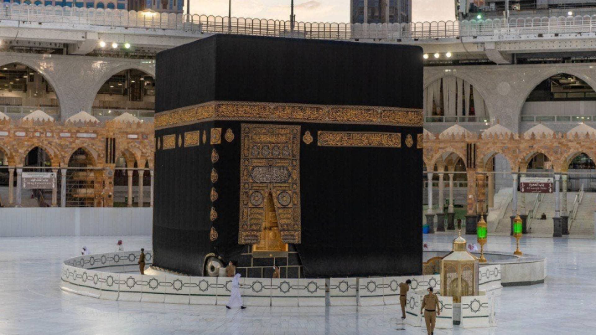 ما هي أسباب منع الطيران فوق مكة المكرمة؟