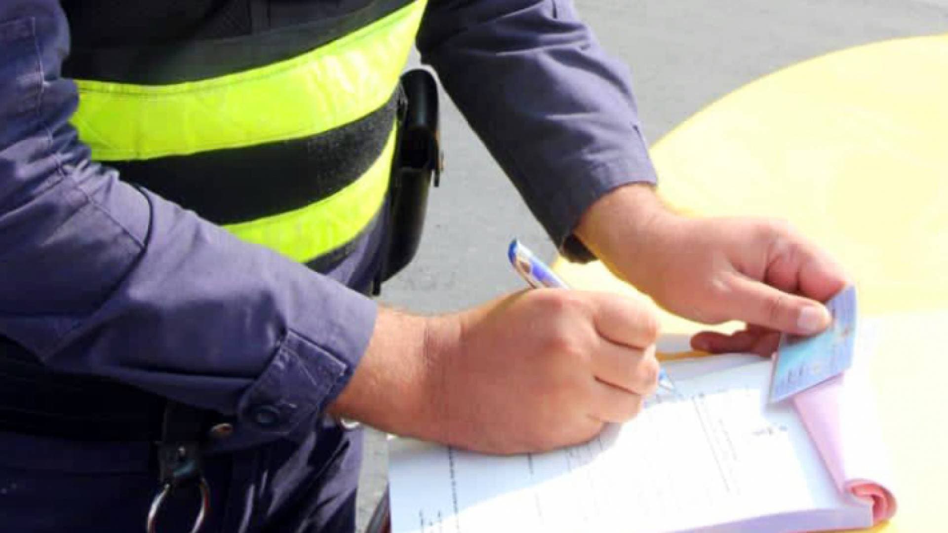 محافظ الكرك: استمرار تحرير المخالفات بحق من لا يلتزم بأوامر الدفاع