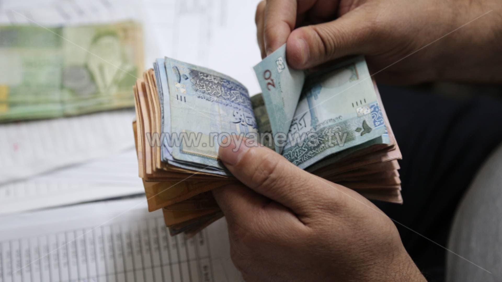 ٩٨٥ مليون دينار ايرادات قطاع الاتصالات خلال ٢٠٢٠