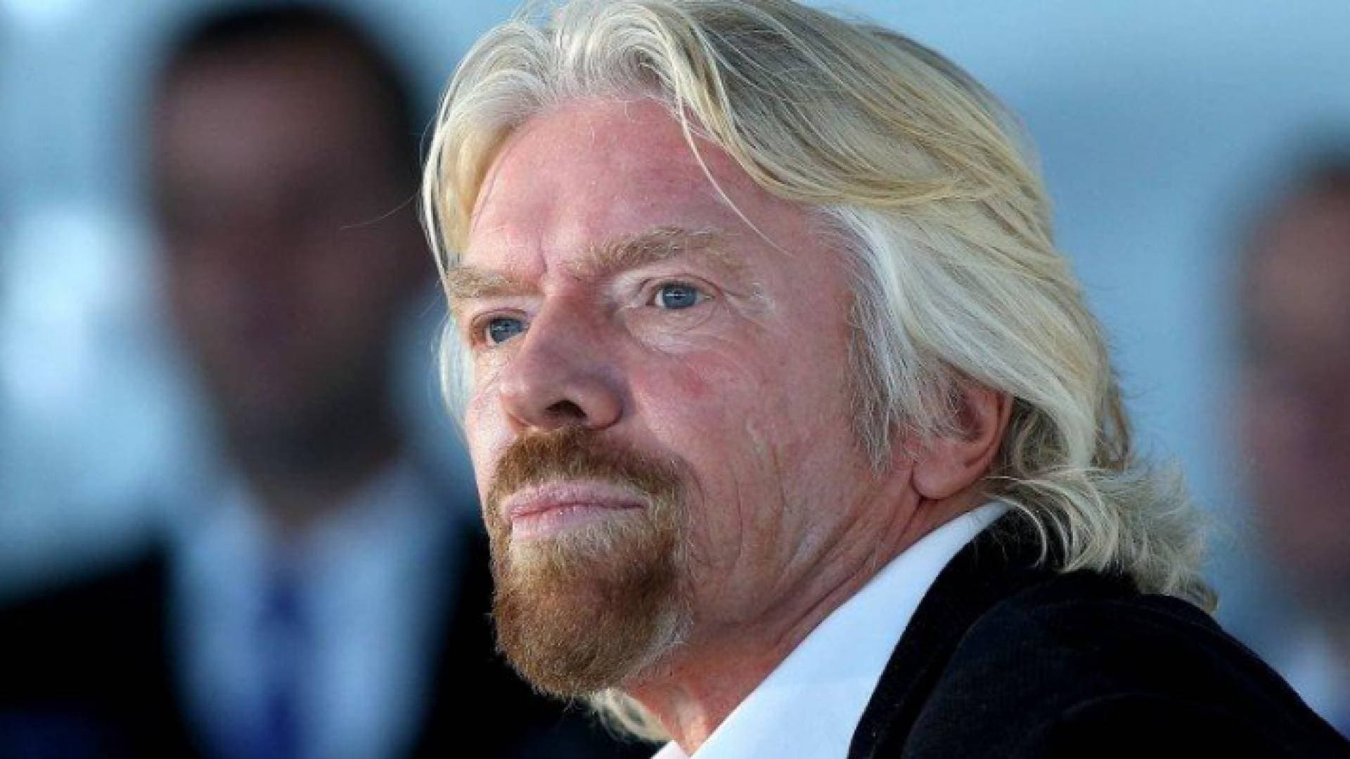 ملياردير أمريكي ينطلق في رحلة للفضاء