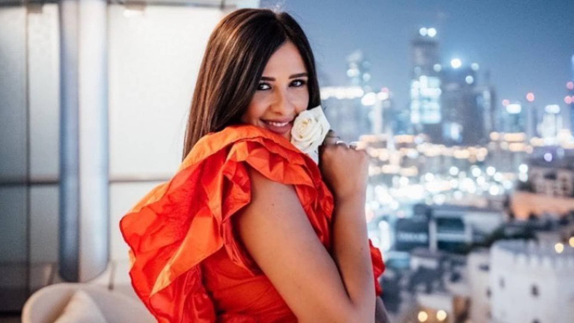 ياسمين عبدالعزيز تحصل على الإقامة الذهبية في الإمارات
