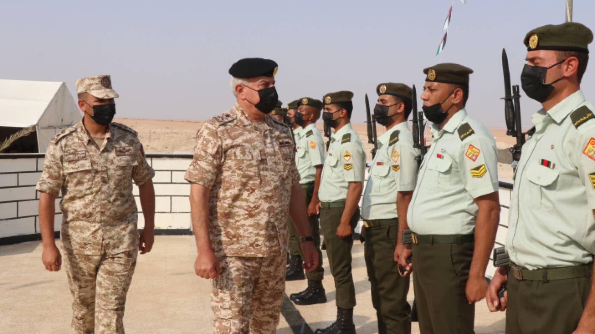 الحنيطي يشارك مرتبات القوات المسلحة فرحة عيد الأضحى.. فيديو وصور