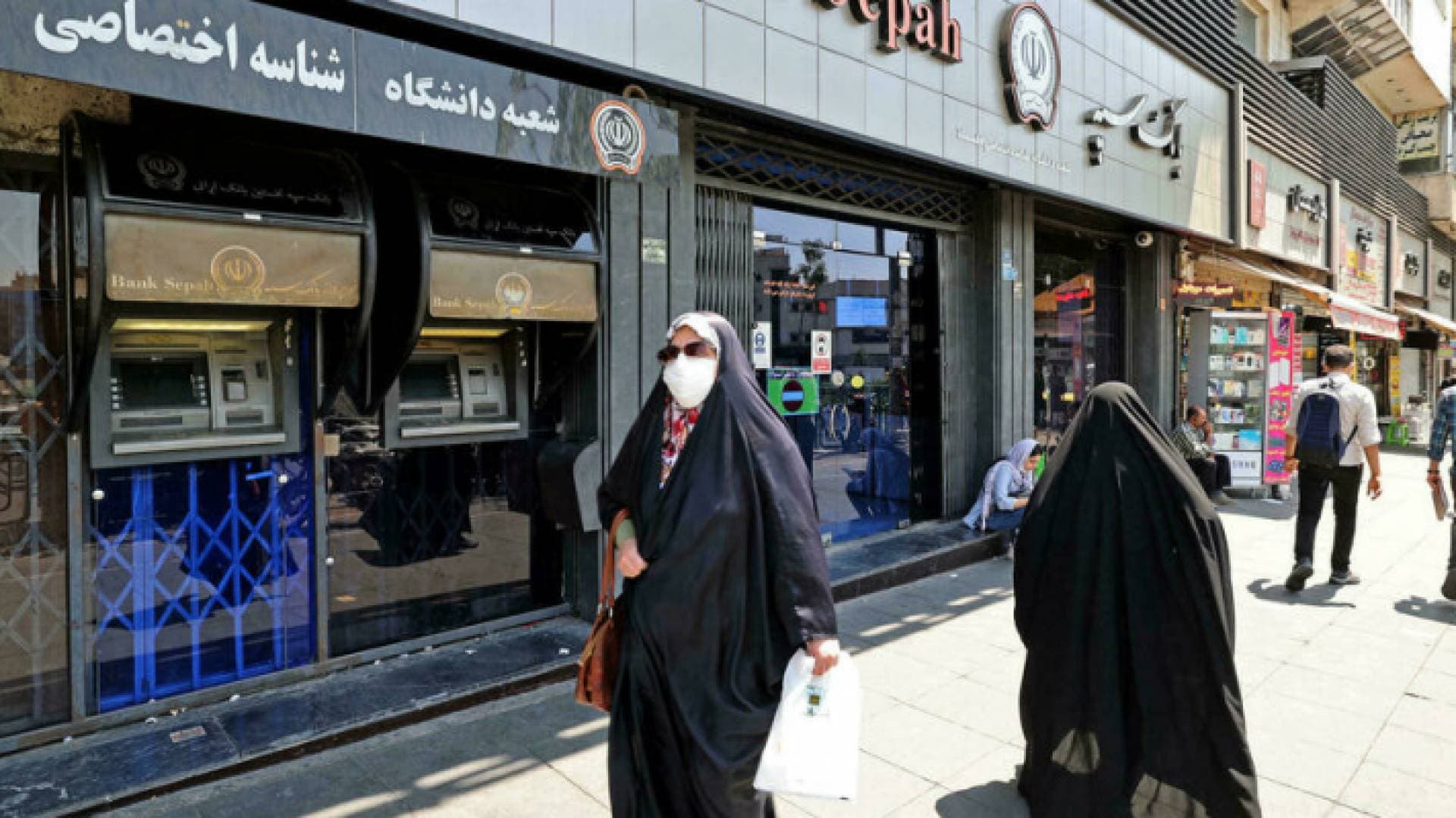 إيران تعلن تسجيل ٢٥٠ وفاة وأكثر من ٢٧ ألف إصابة بكورونا