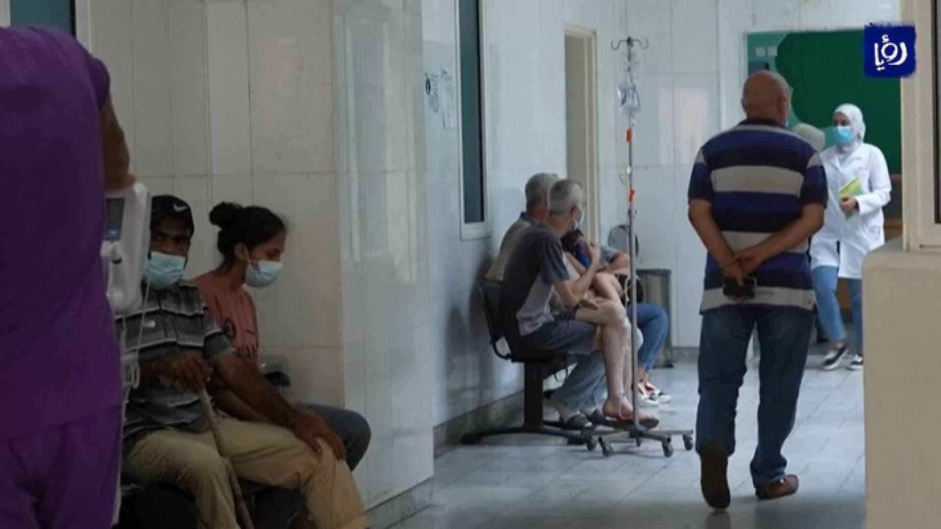 مع انهيار قطاعات حيوية في لبنان.. أطباء يحذرون من مواجهة أخرى مع كورونا - فيديو