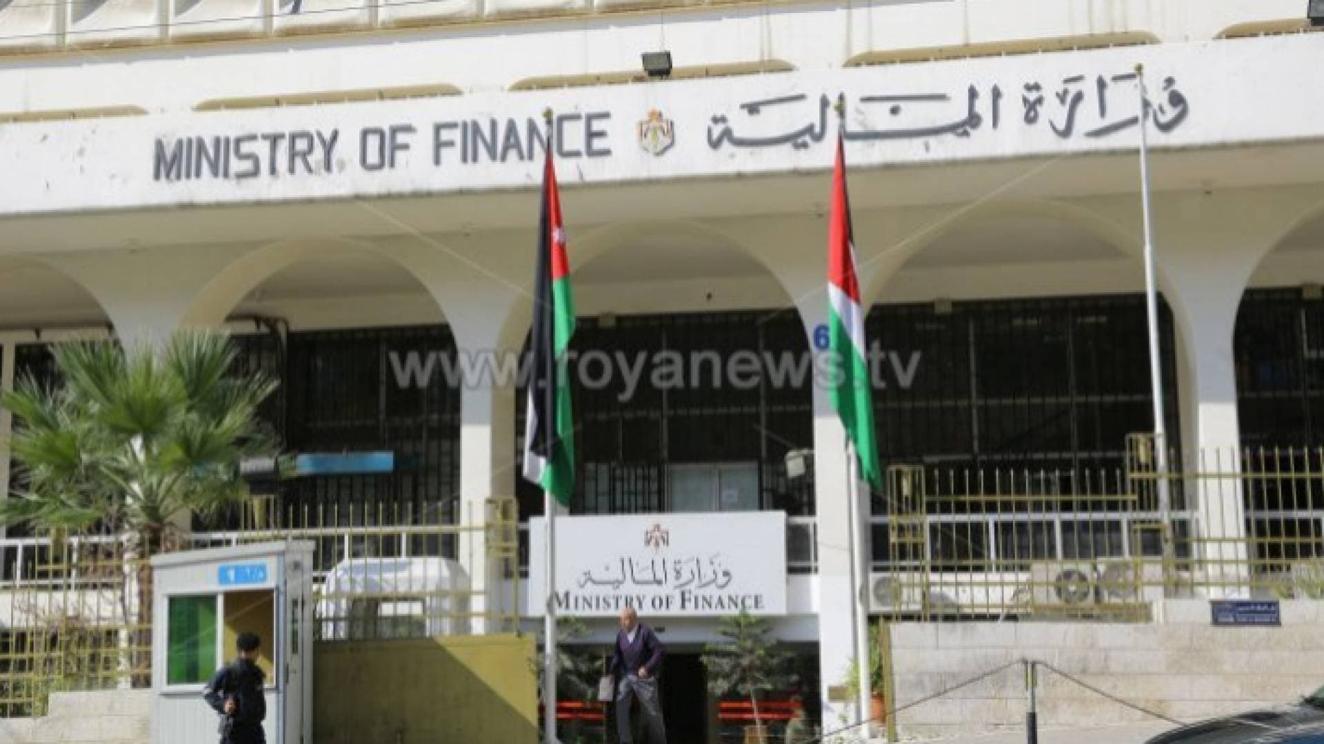 ارتفاع ملحوظ في حجم الإيرادات المحلية في نهاية أيار - إنفوجرافيك