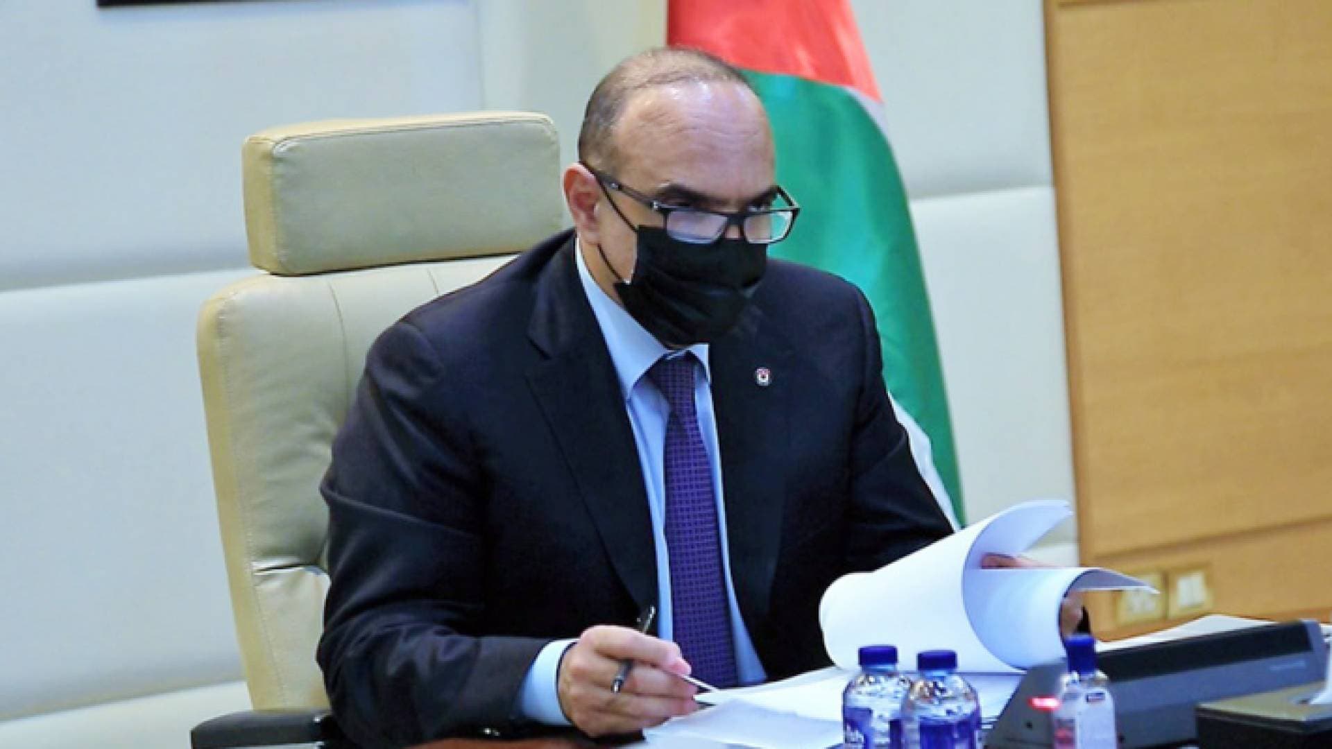 الخصاونة: "المطاعيم" تشكل ضمانا لعدم العودة للإجراءات التقييدية
