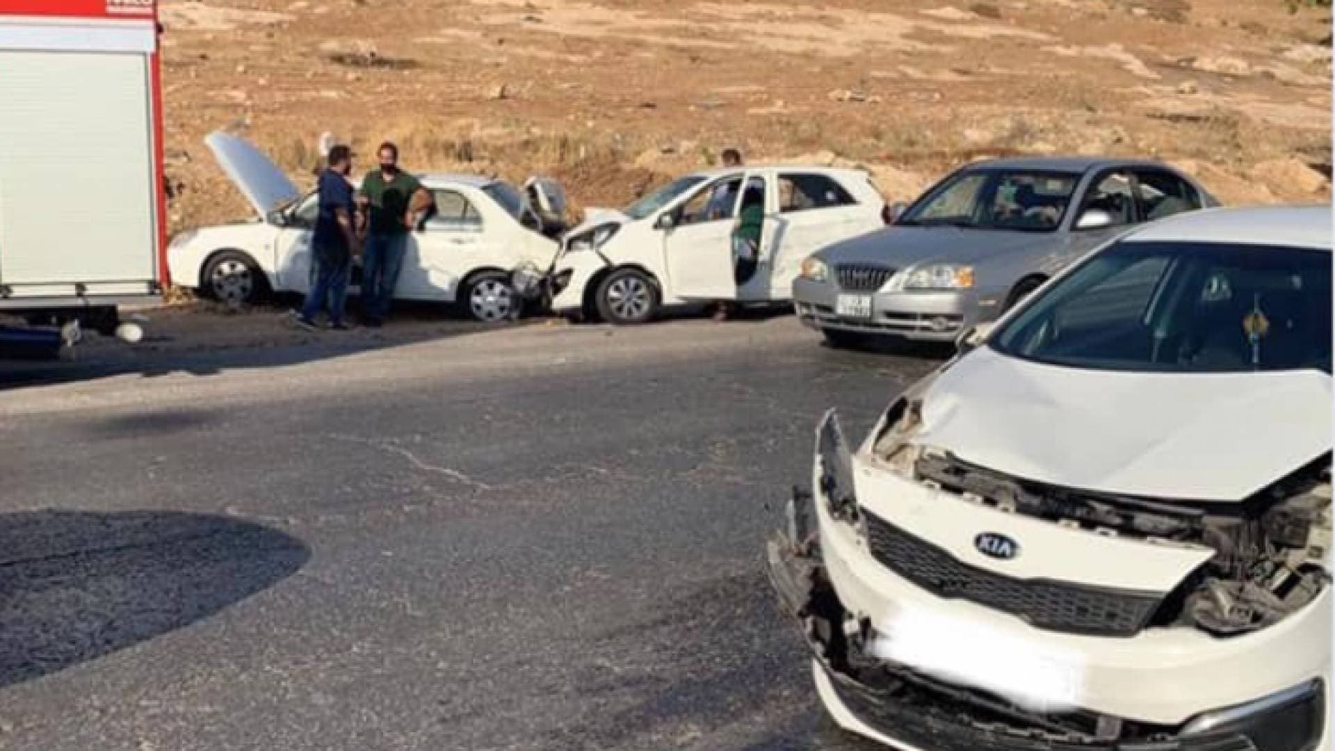 حادث تصادم بين عدد من المركبات في شارع الأردن صباح الاثنين - صور