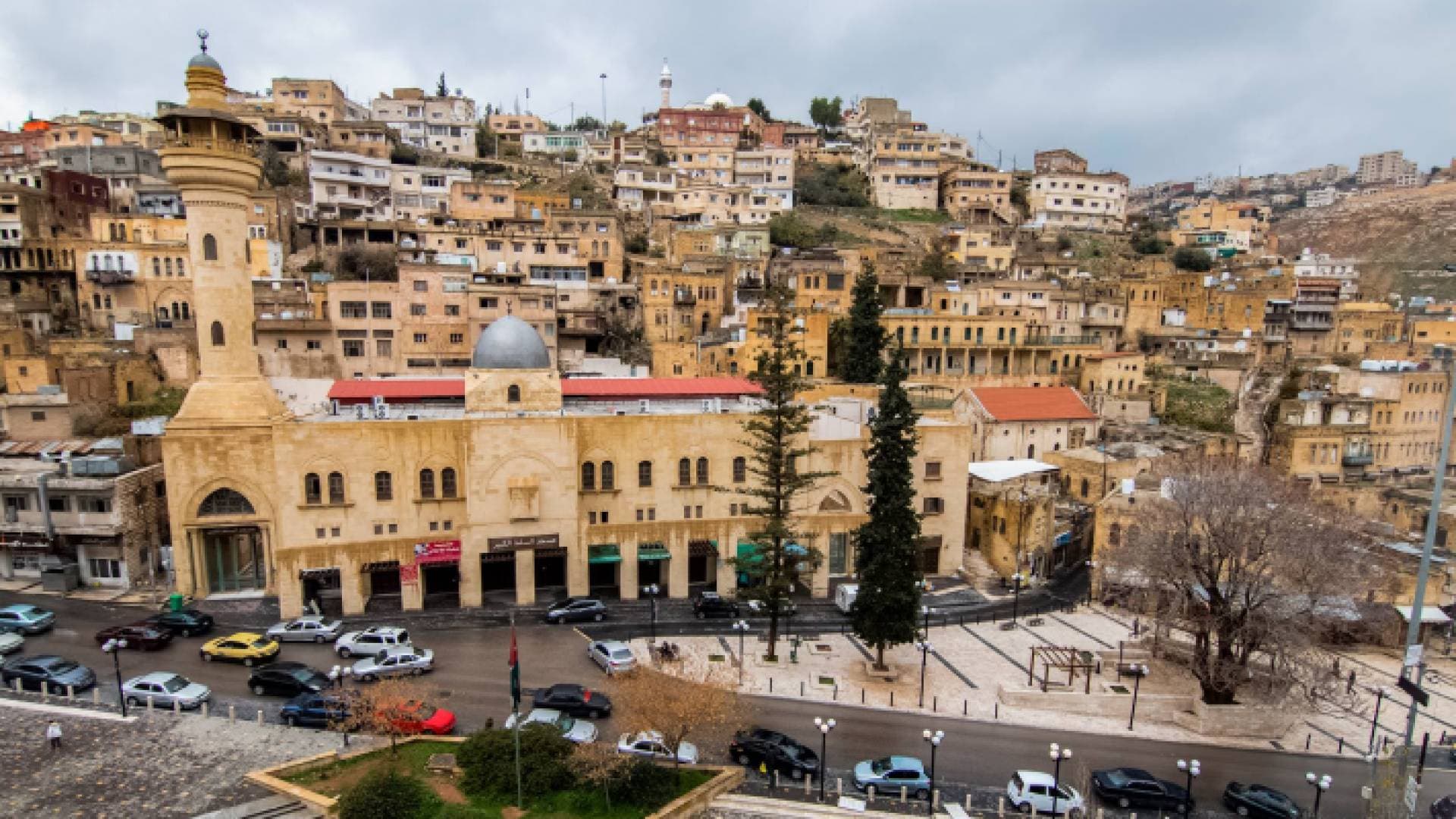 وزير السياحة يزور السلط بعد وضعها على قائمة التراث العالمي: دورنا تعظيم الإنجاز