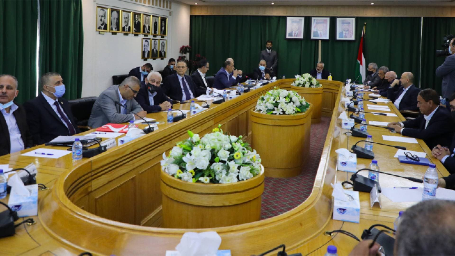الأعيان تبحث إعداد ورقة سياسيات بشأن العمالة والبطالة