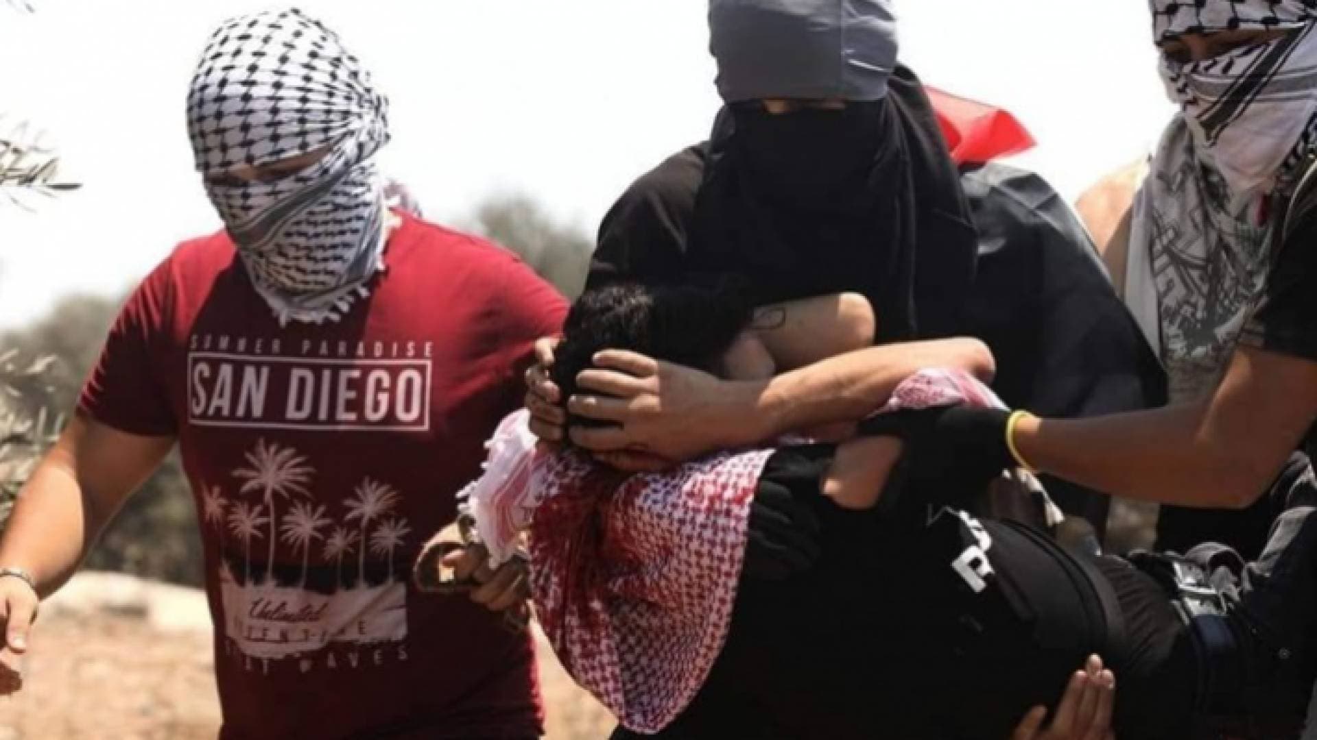 إصابة ٤ فلسطينيين في مواجهات مع الاحتلال الإسرائيلي على جبل صبيح