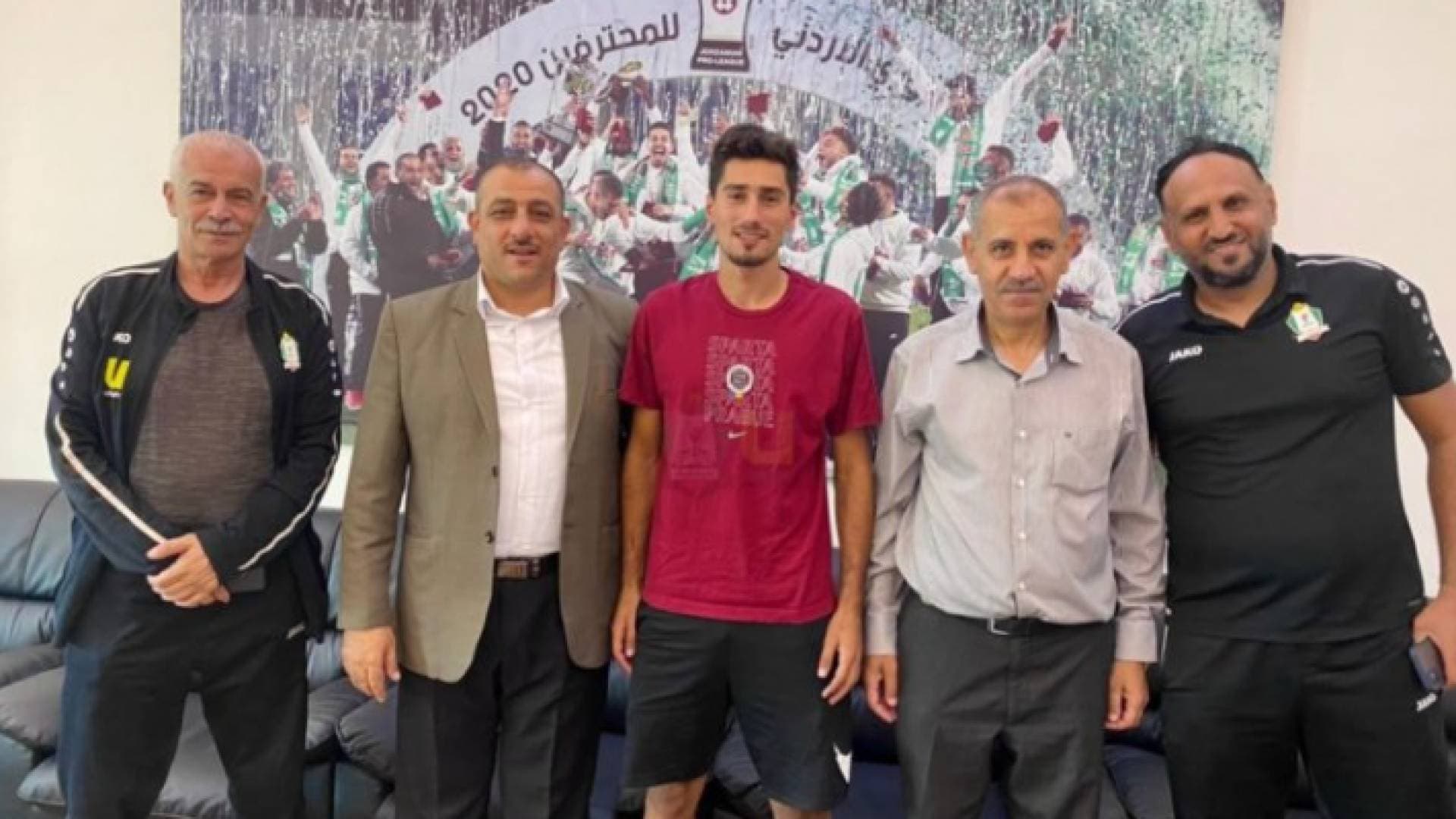 الوحدات يتعاقد مع سليمان أبو زمع