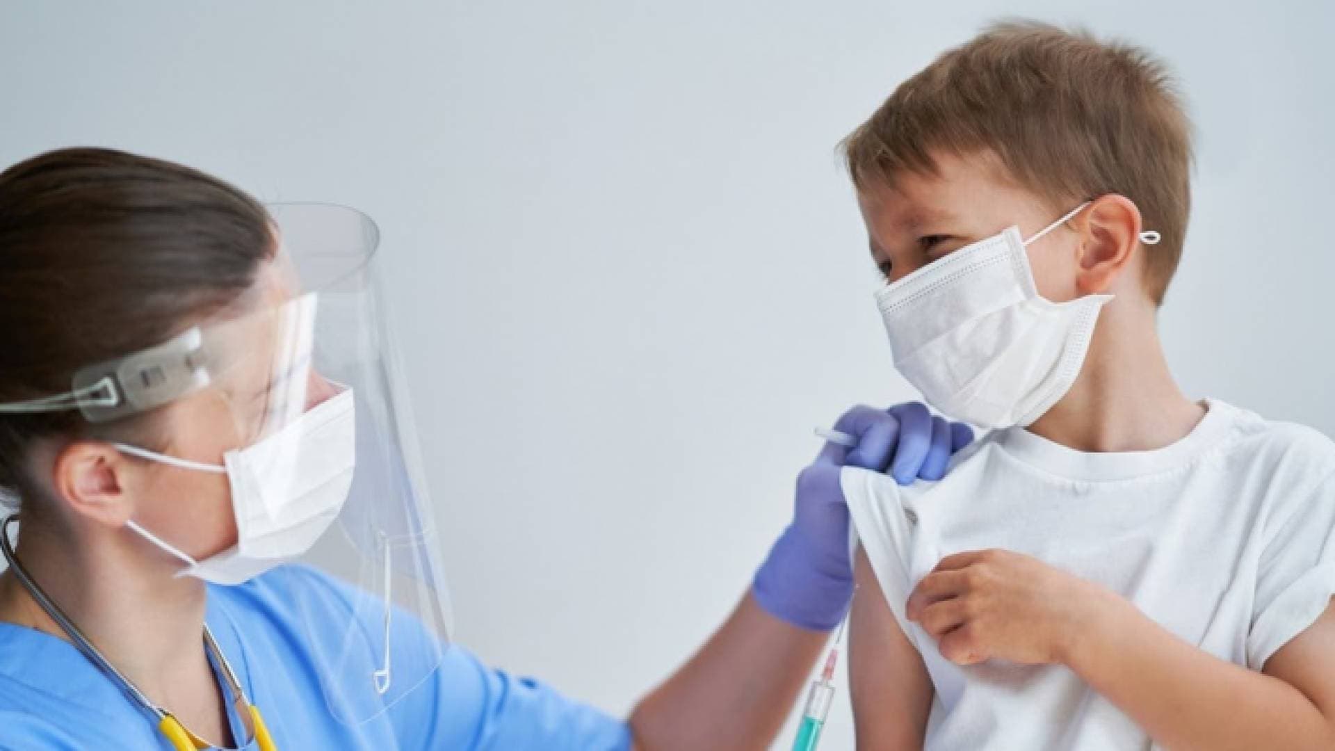 الإمارات تبدأ إعطاء لقاح كورونا للأطفال