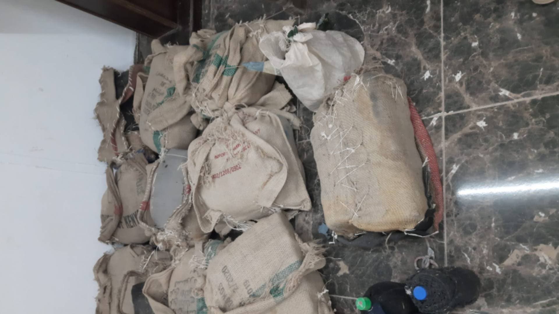 الجيش: مقتل شخص وإصابة آخرين حاولوا التسلل وتهريب مخدرات من سوريا للأردن