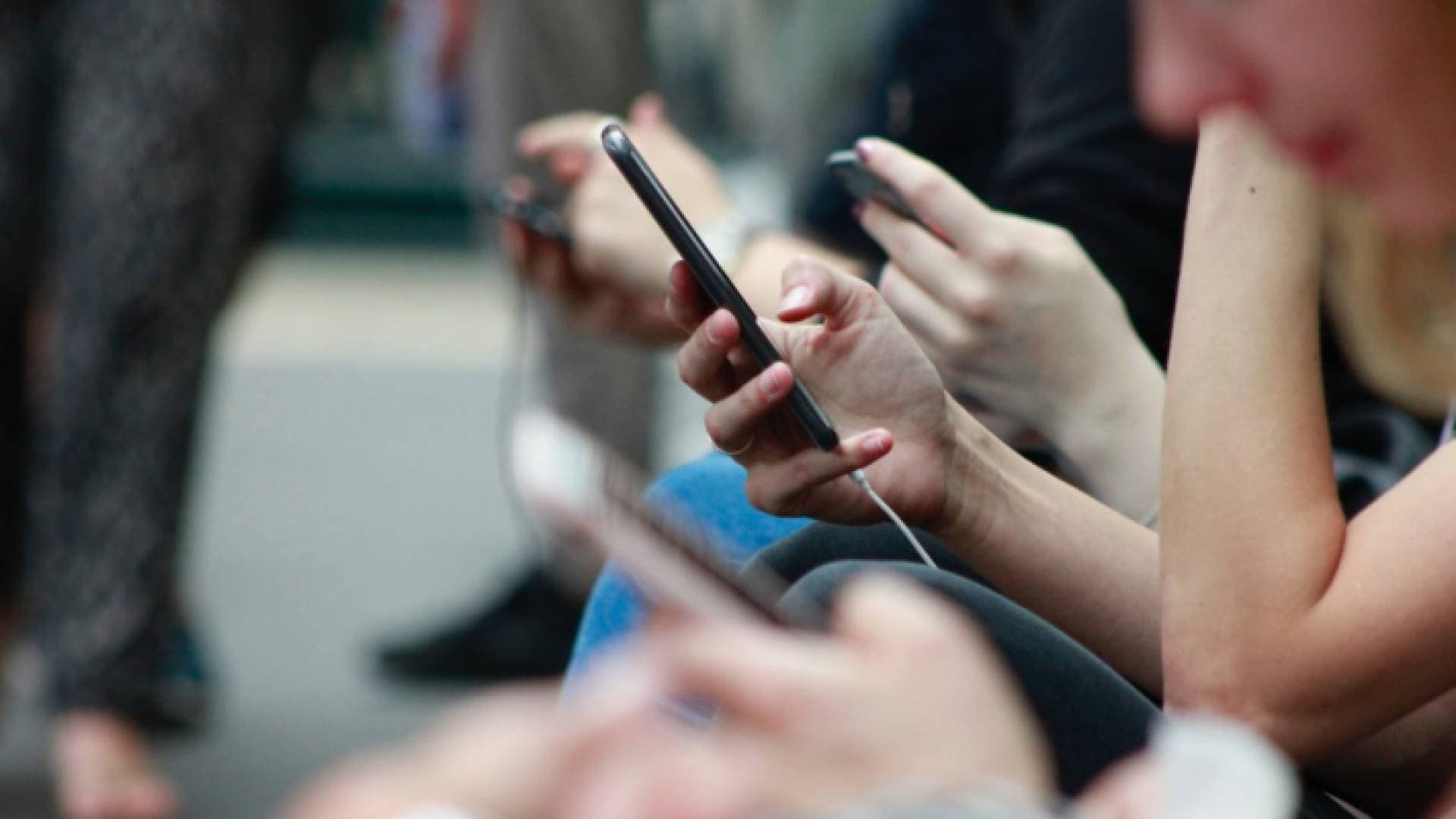 ٦٩٨ شكوى واردة لهيئة تنظيم الاتصالات على خدمات الاتصالات المختلفة