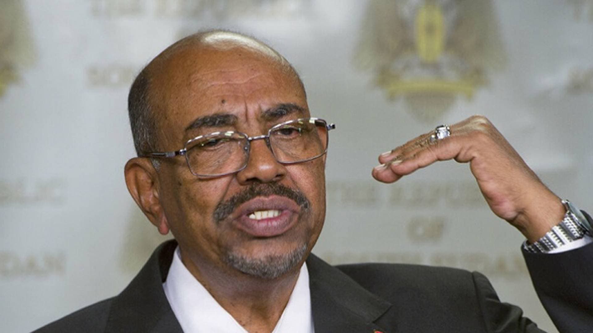السودان سيسلم البشير إلى الجنائية الدولية