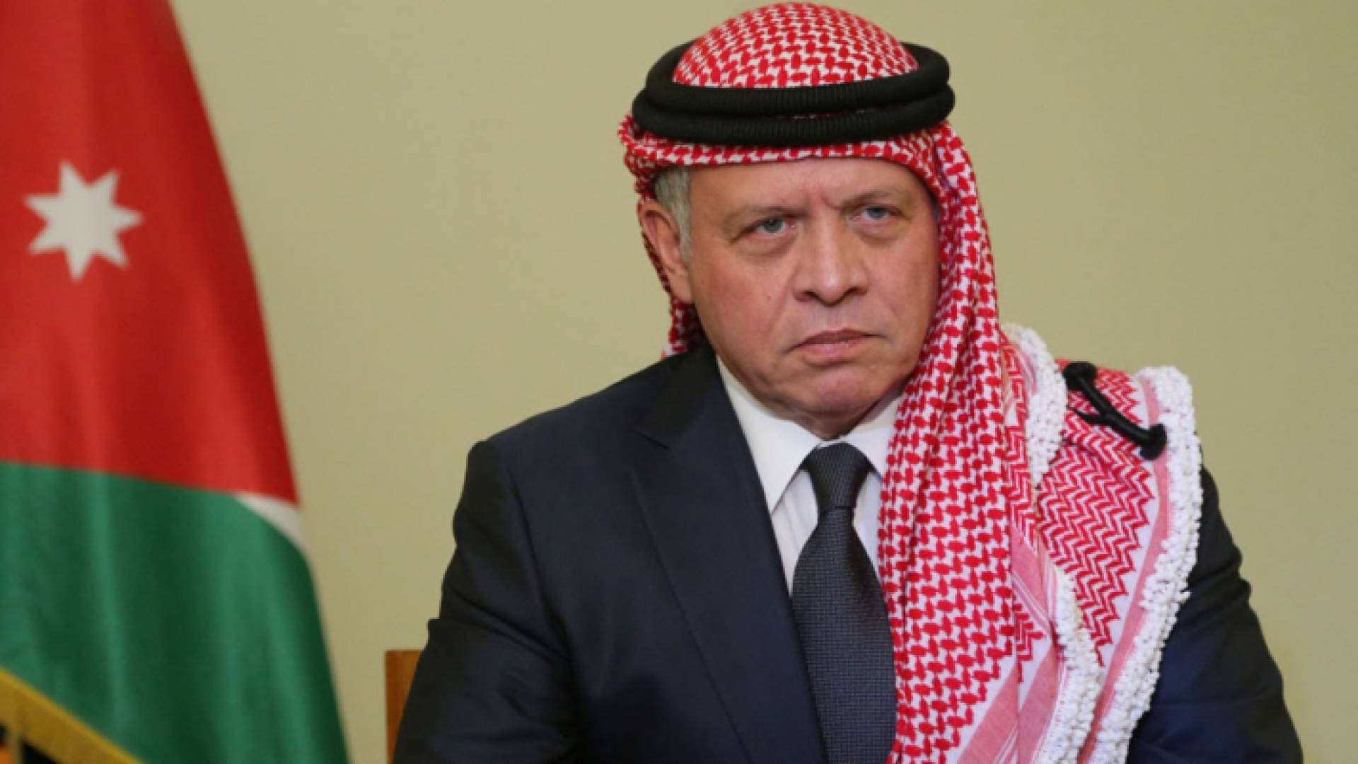 الملك يوجه بمساعدة الجزائر في التعامل مع الحرائق وتبعاتها