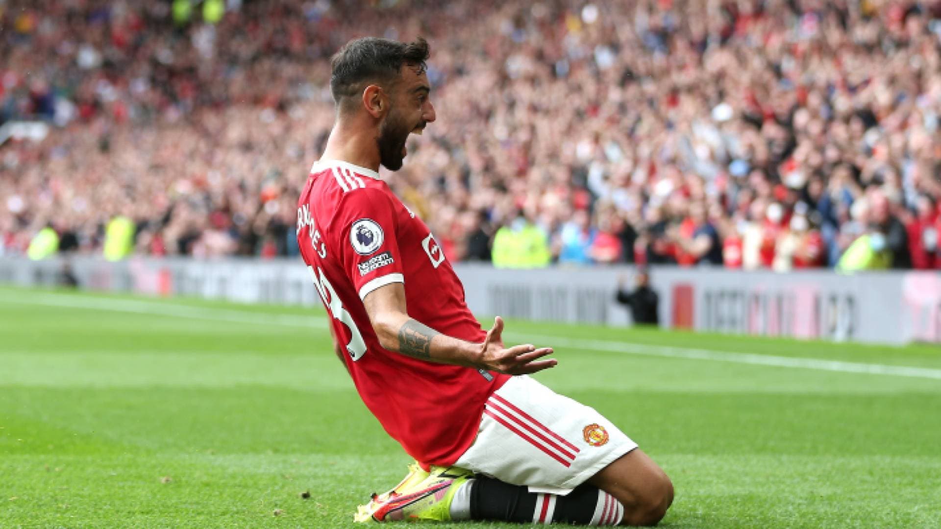 الشياطين تعذب ليدز بخماسية في افتتاحية الدوري الانجليزي