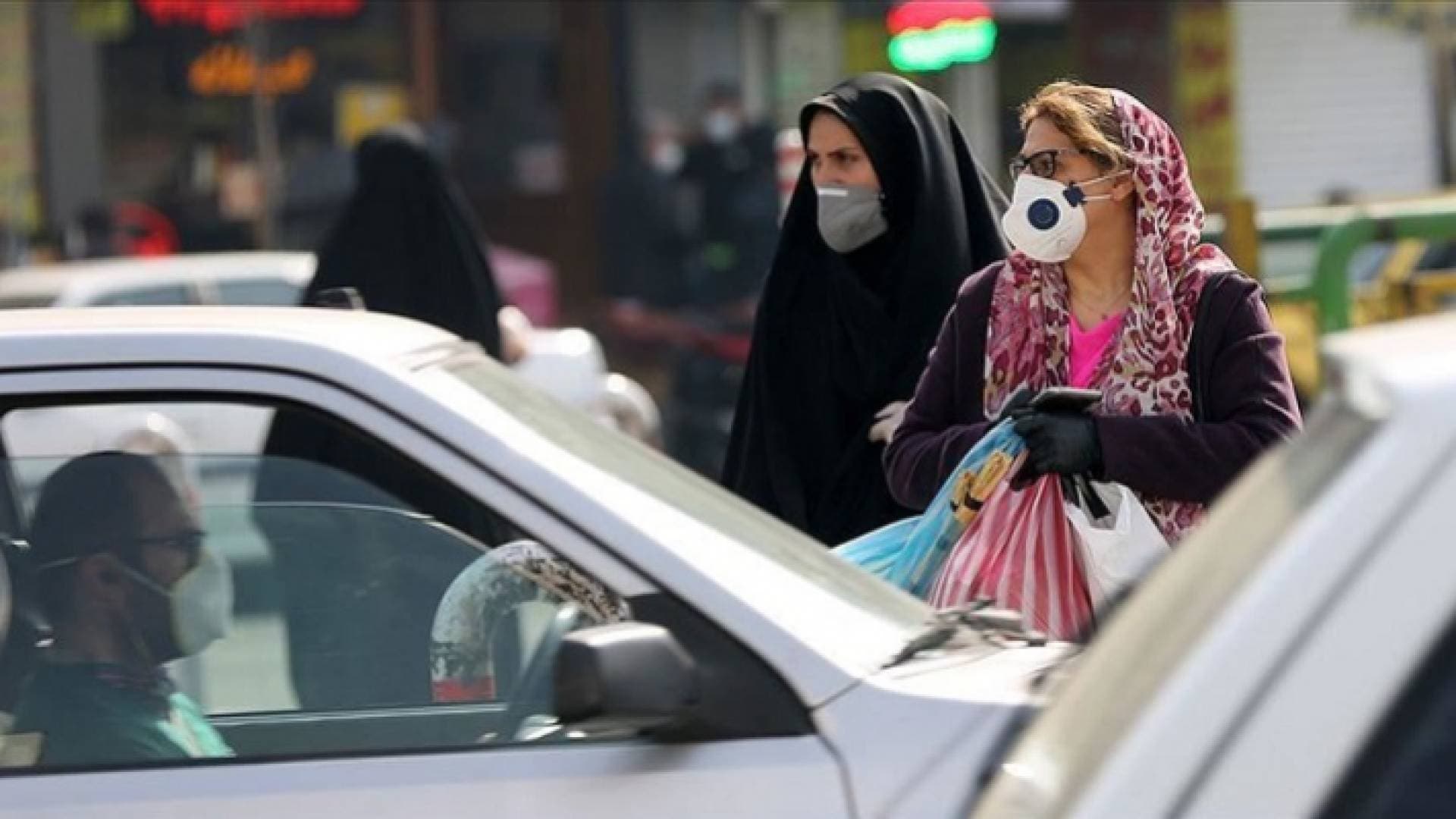 وفيات كورونا اليومية في إيران تتخطى عتبة ٦٠٠ شخص